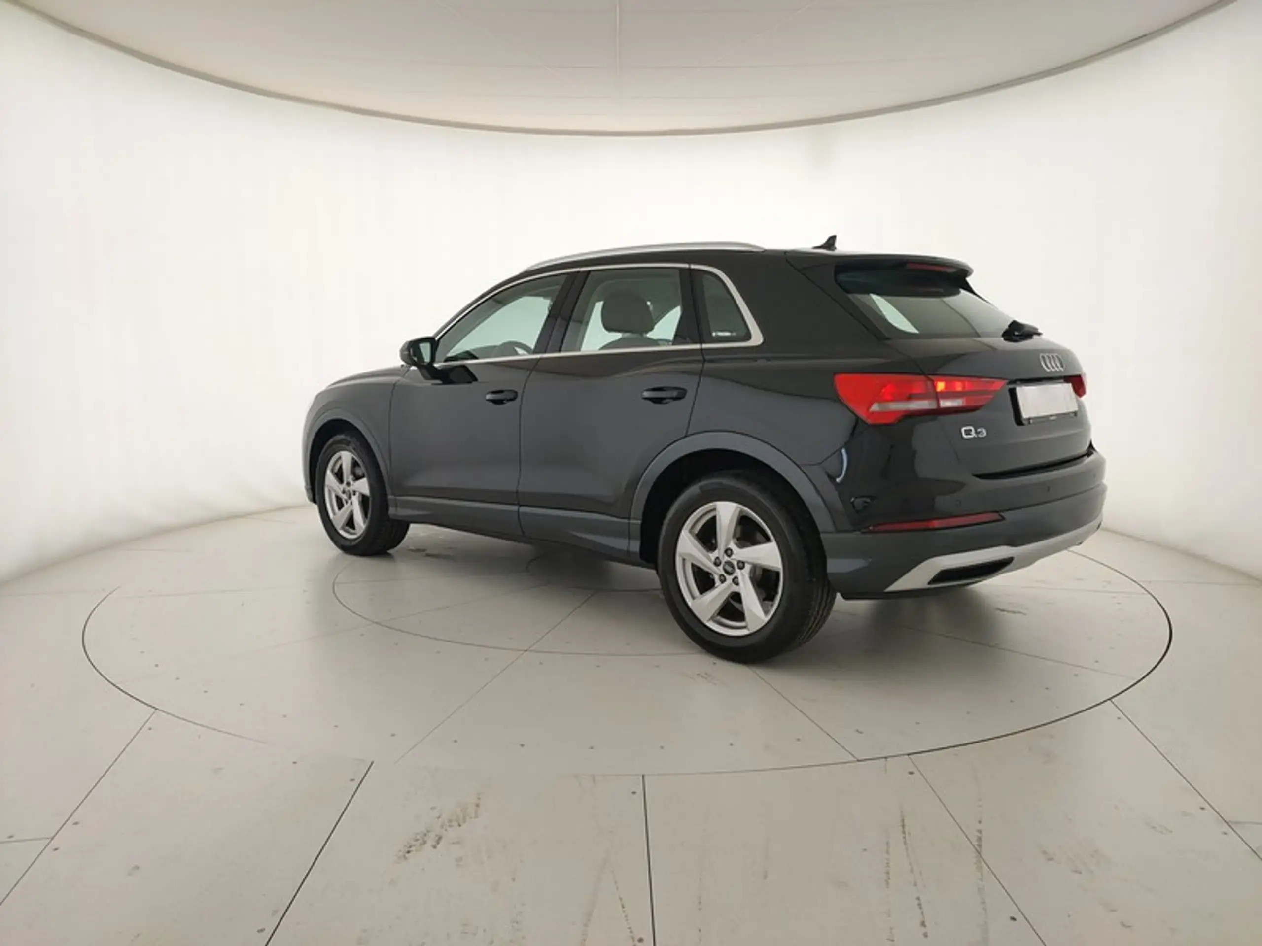 Audi - Q3