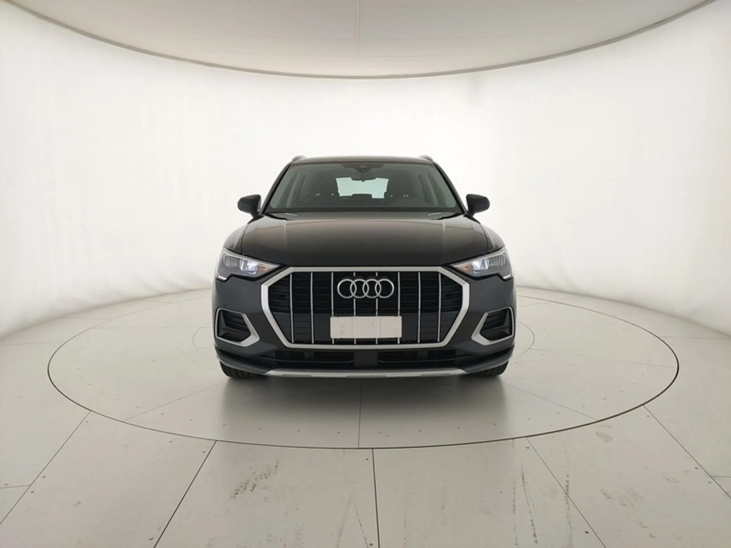 Audi - Q3