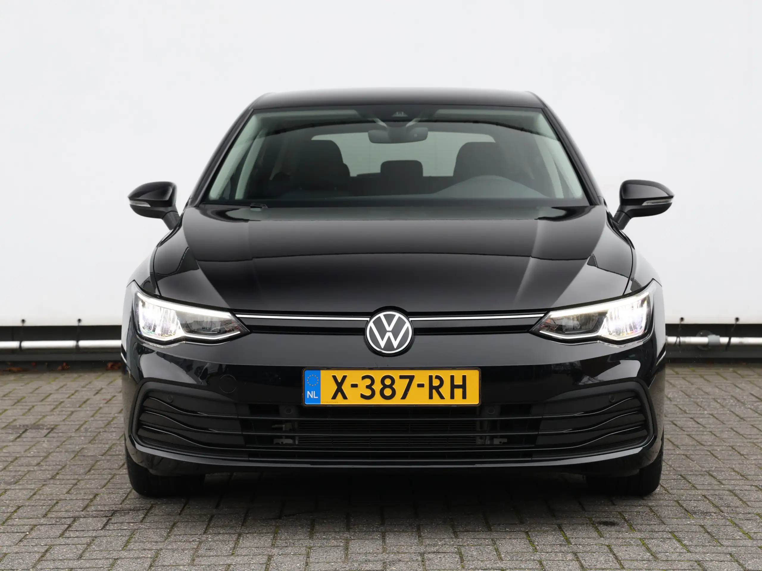 Volkswagen - Golf