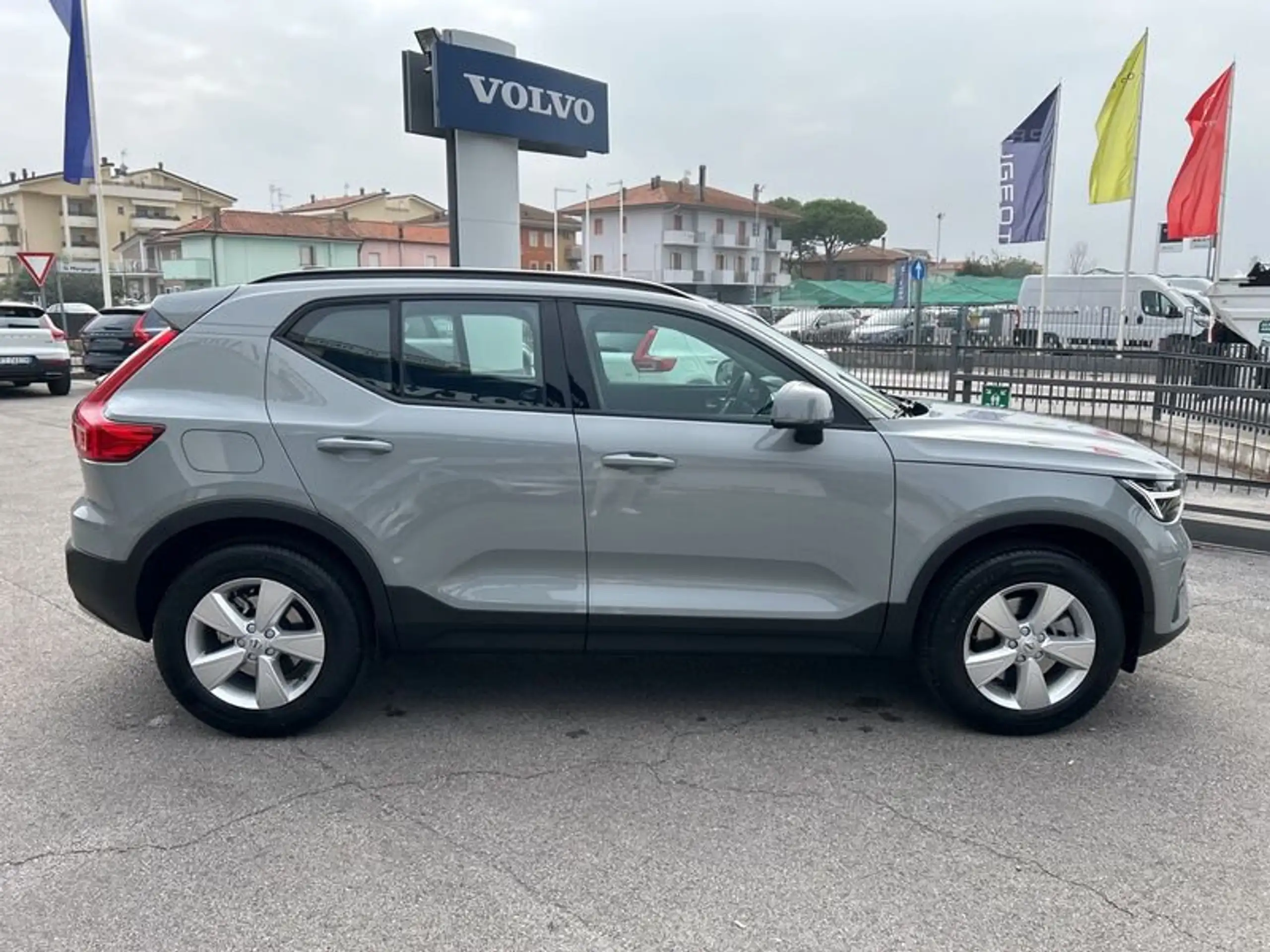 Volvo - XC40