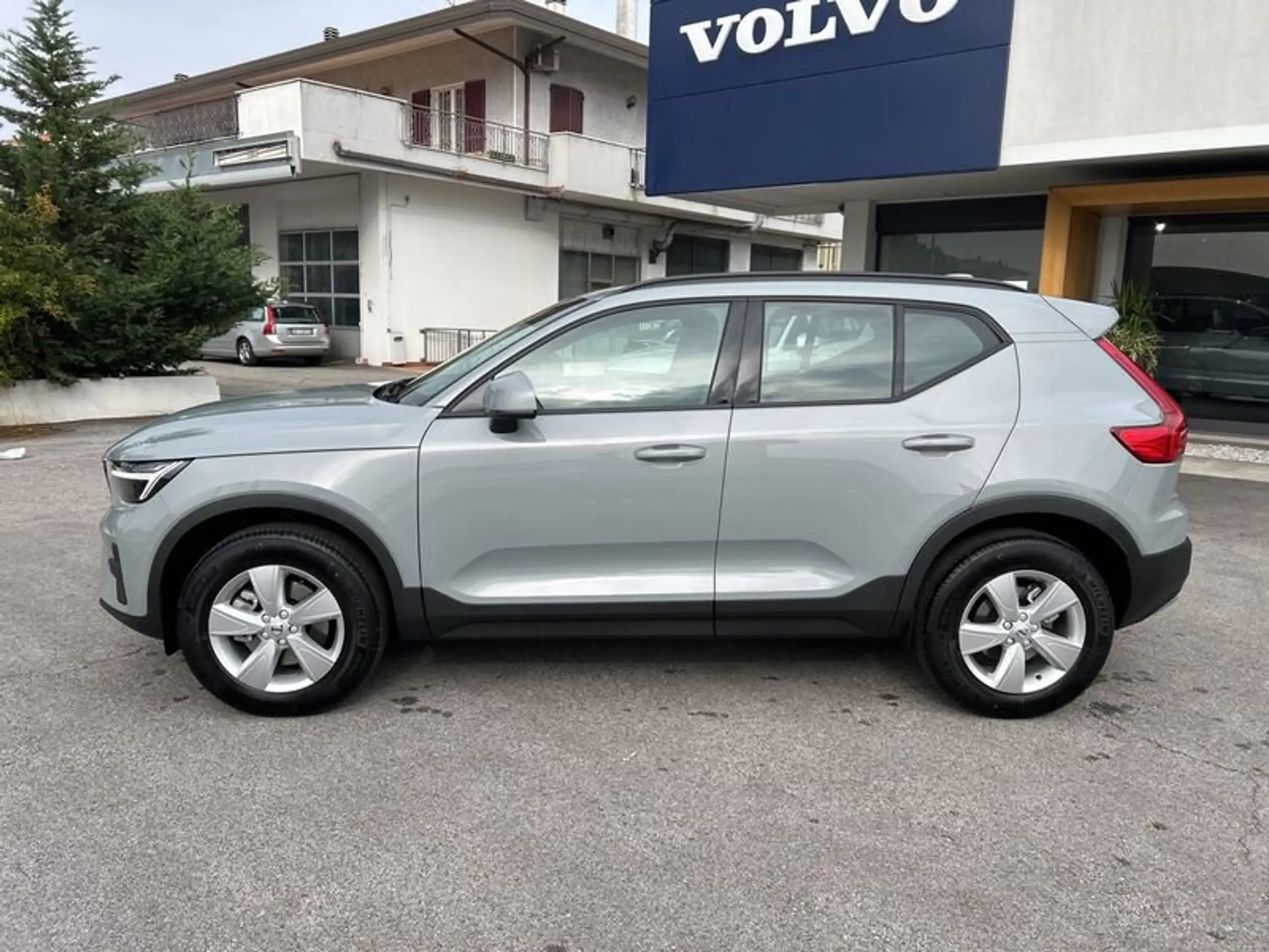 Volvo - XC40