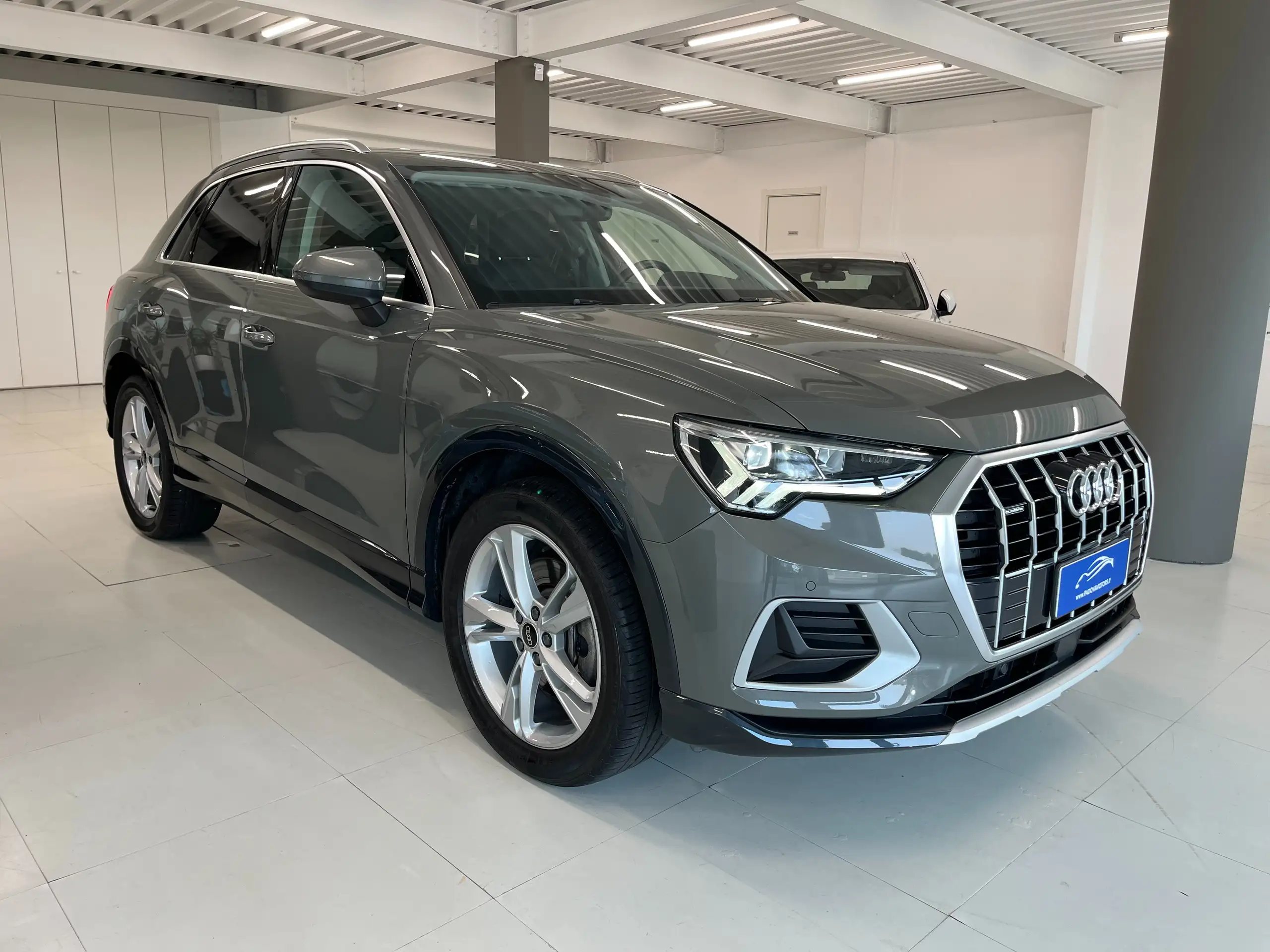 Audi - Q3