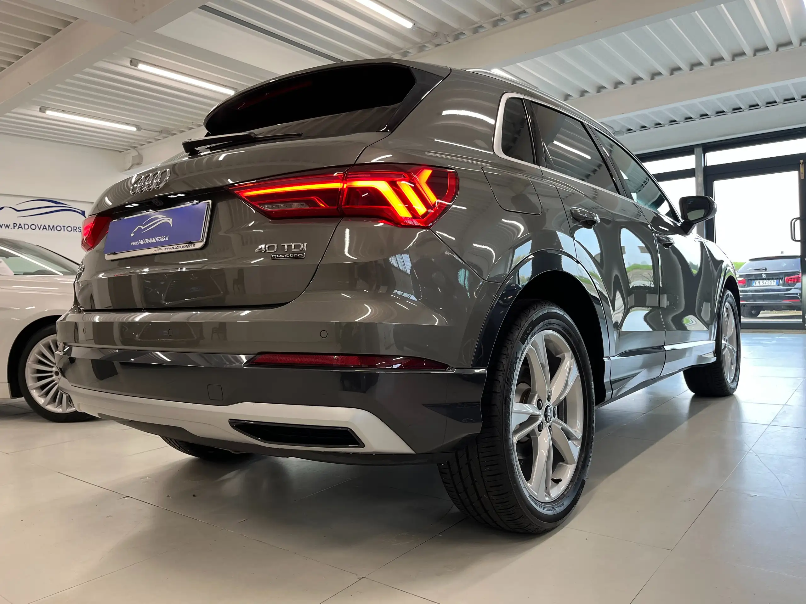 Audi - Q3