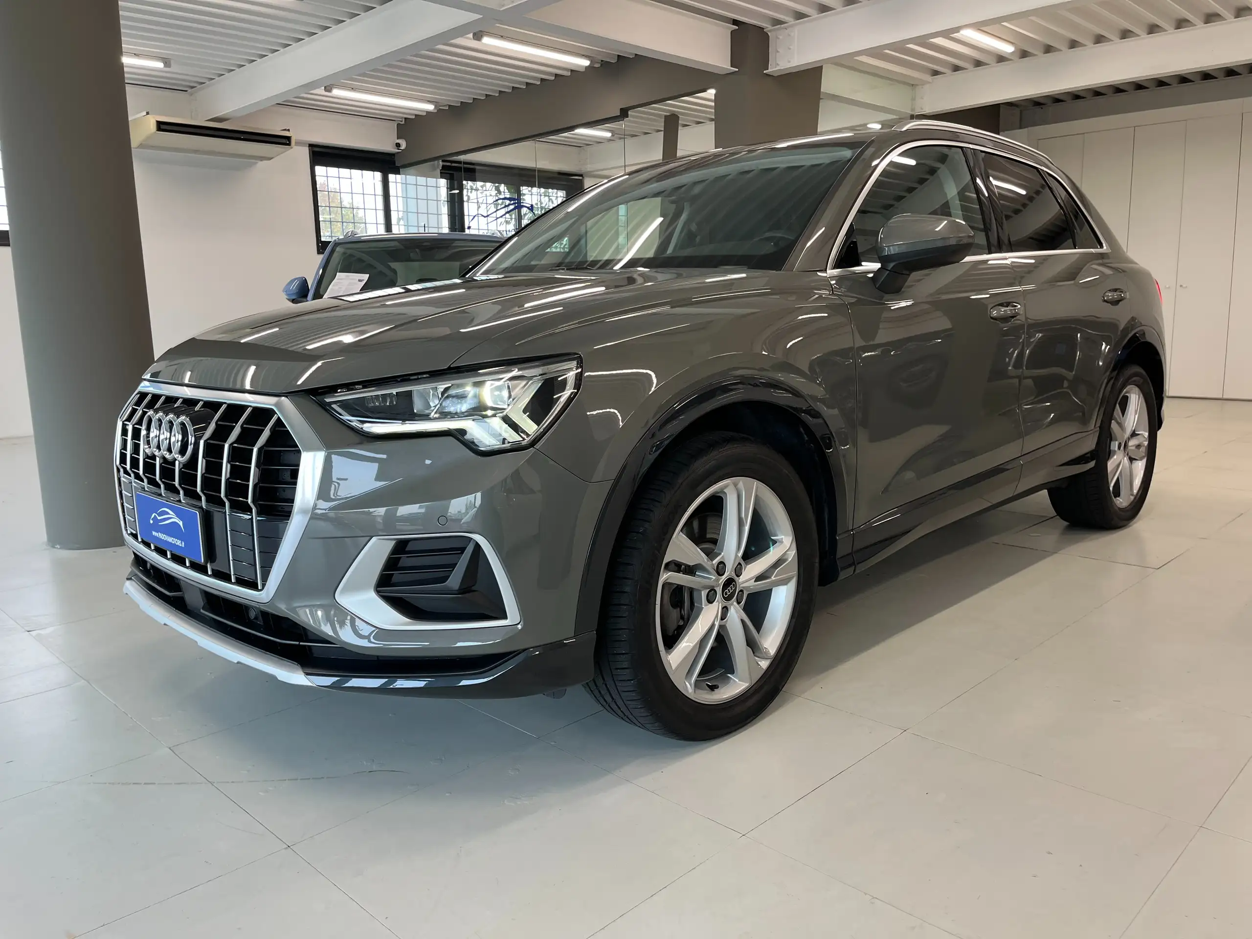 Audi - Q3