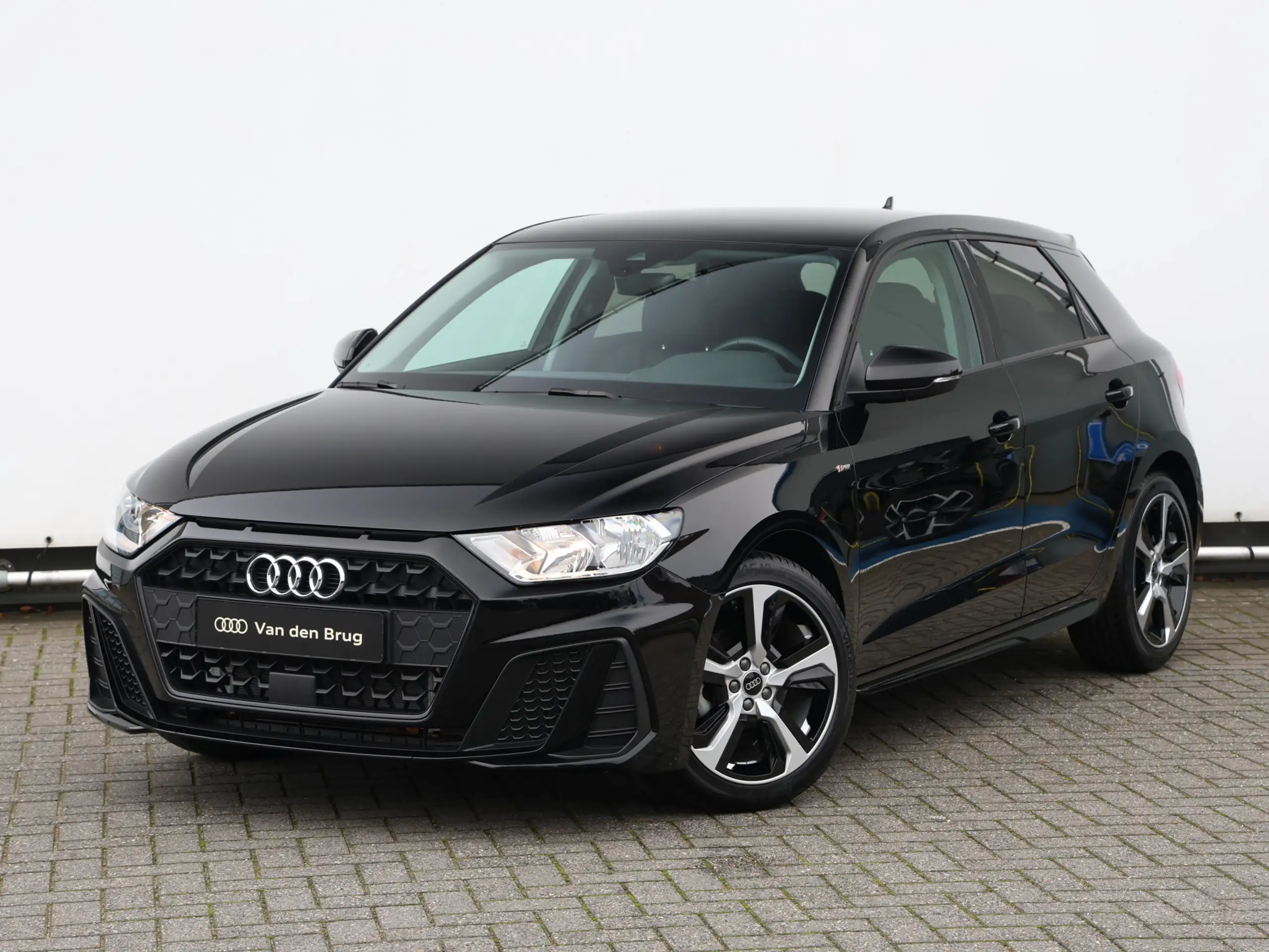 Audi - A1