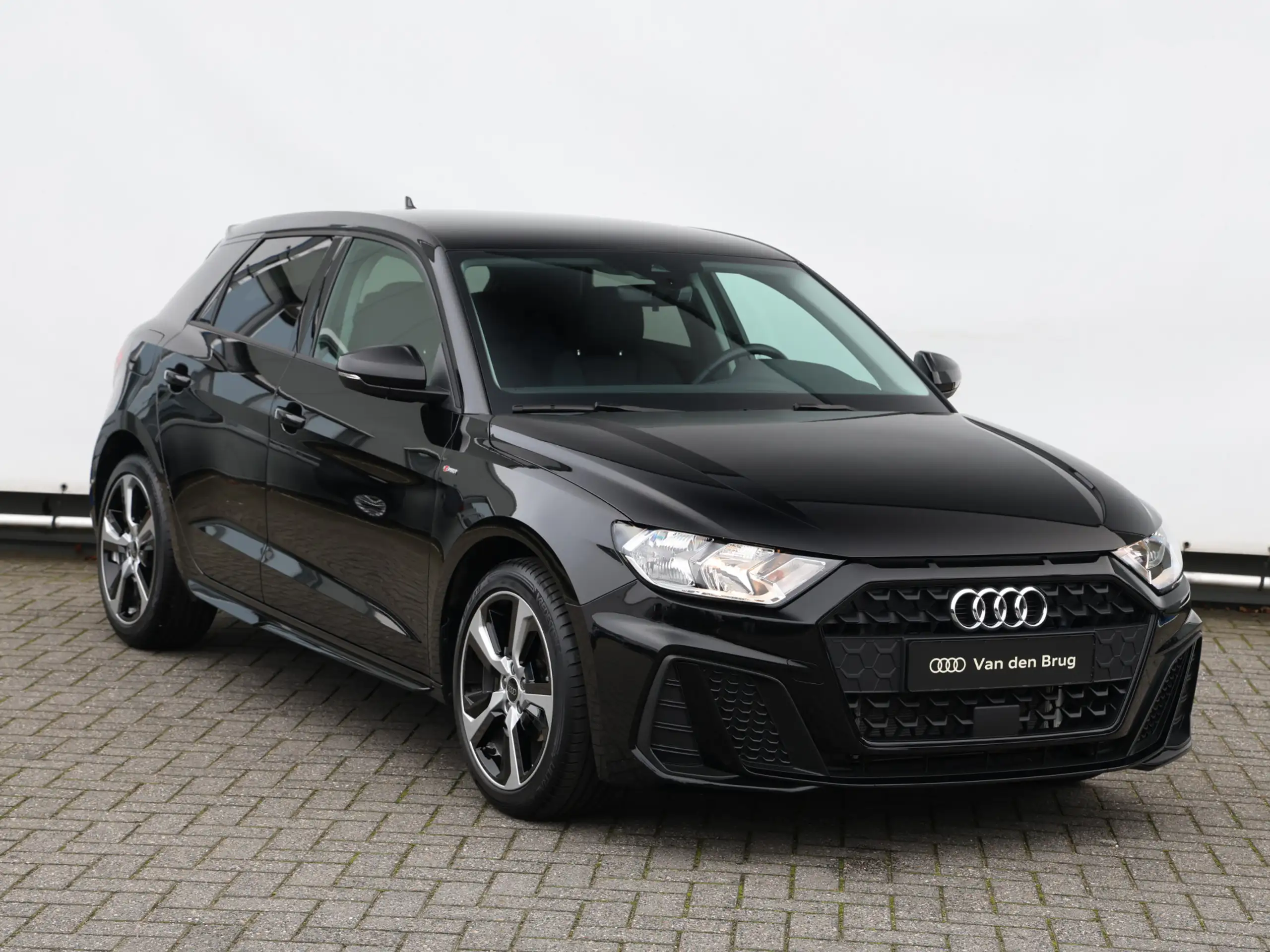 Audi - A1