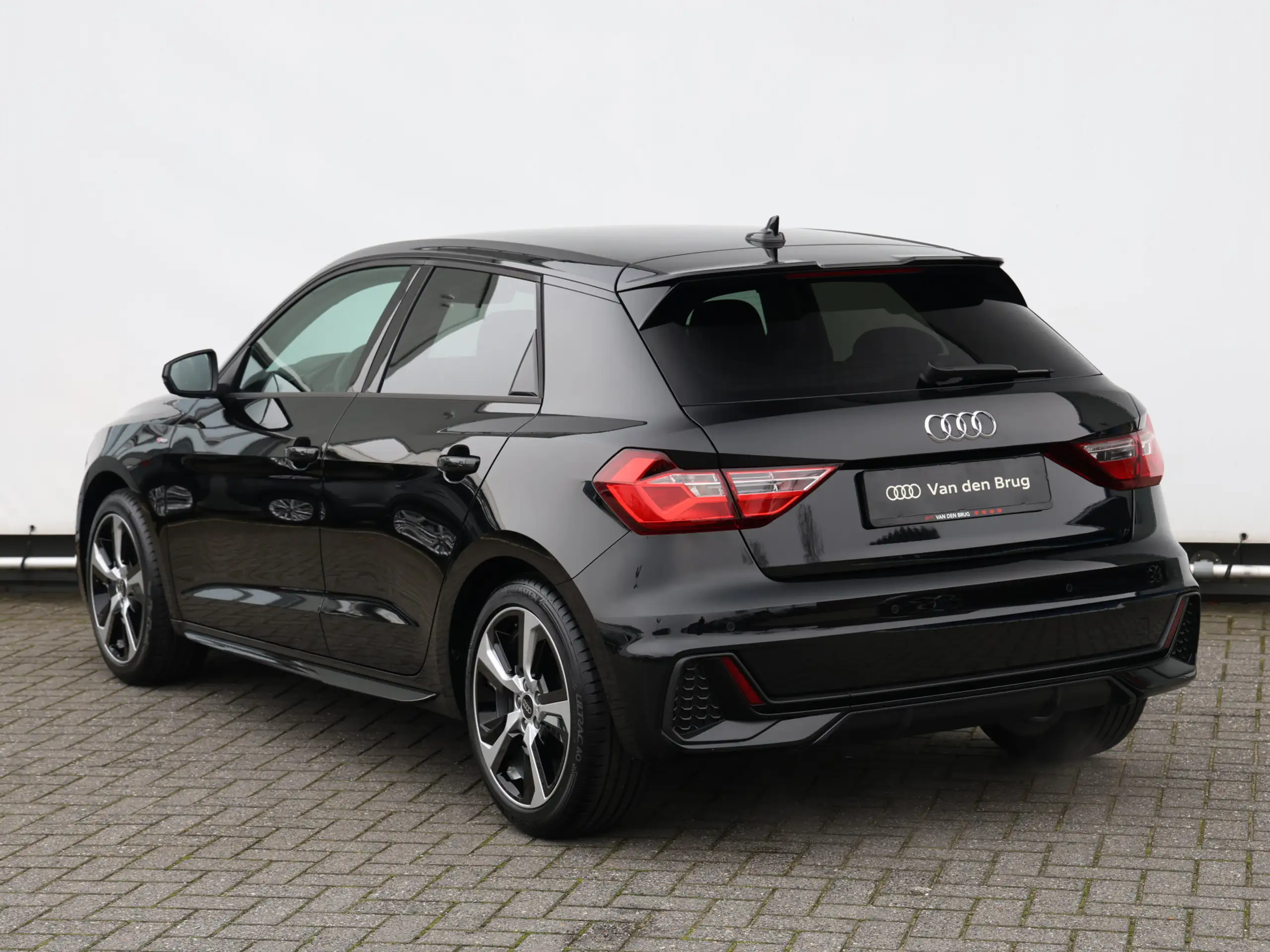 Audi - A1