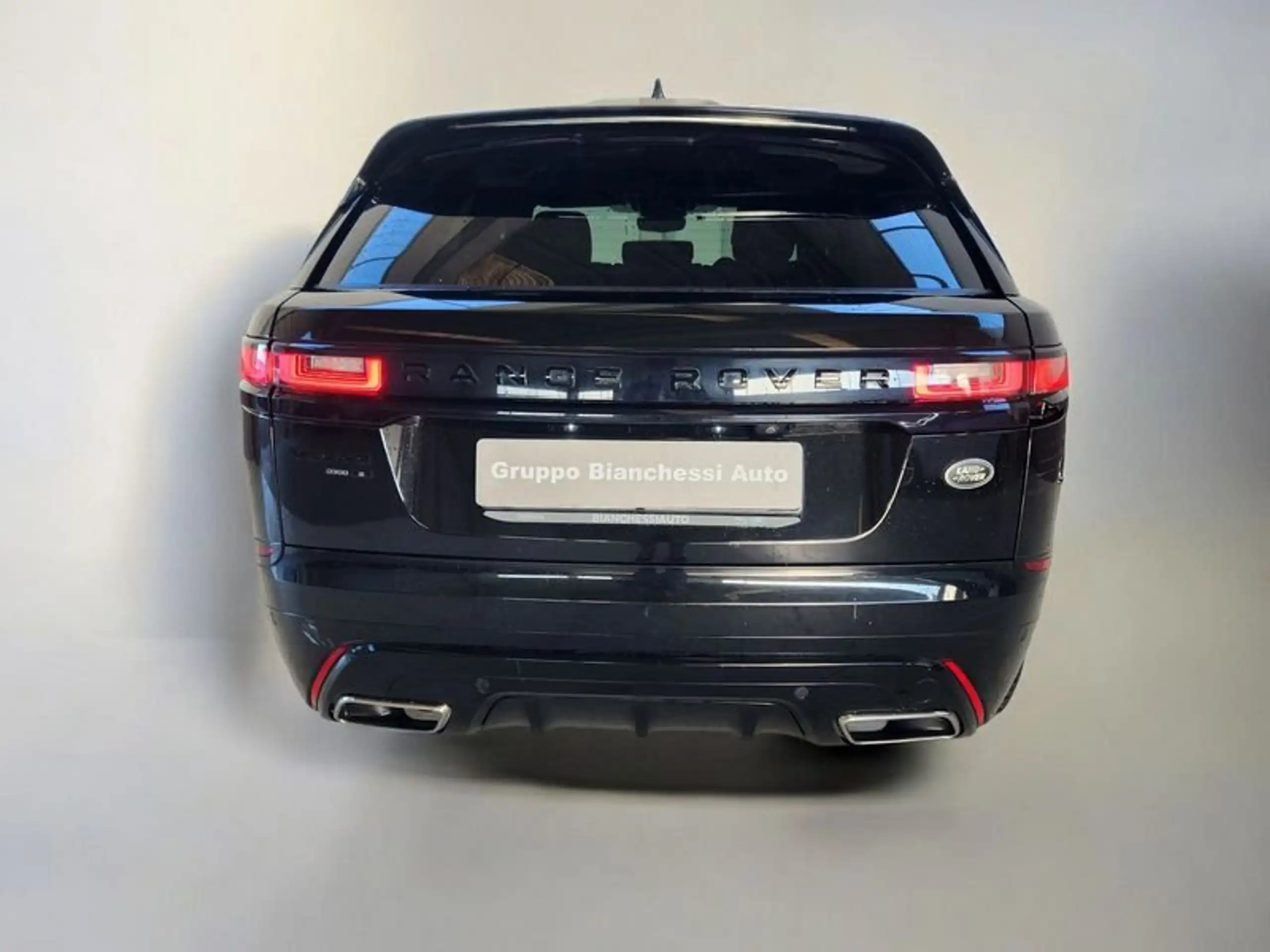 Land Rover - Range Rover Velar