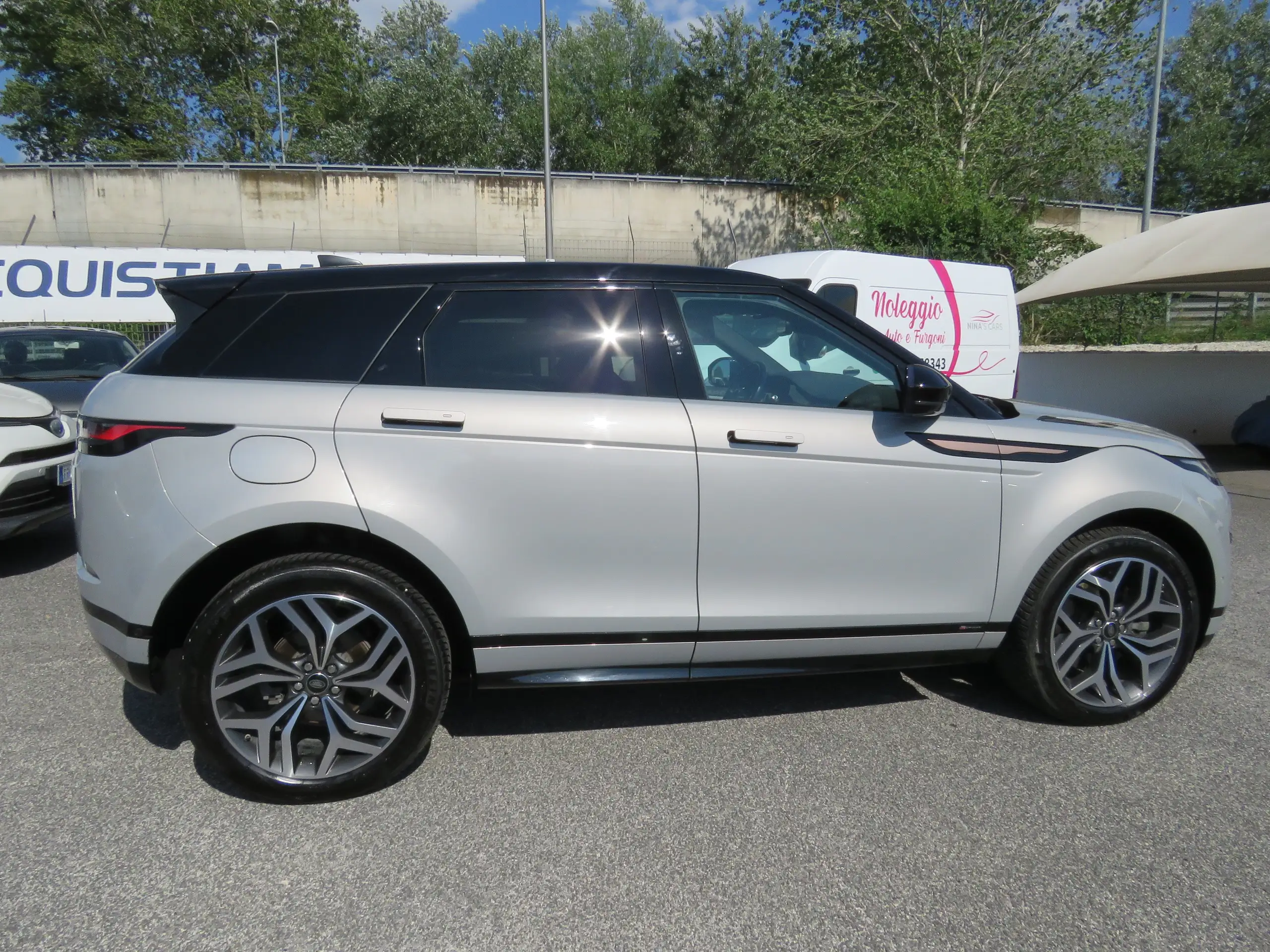 Land Rover - Range Rover Evoque