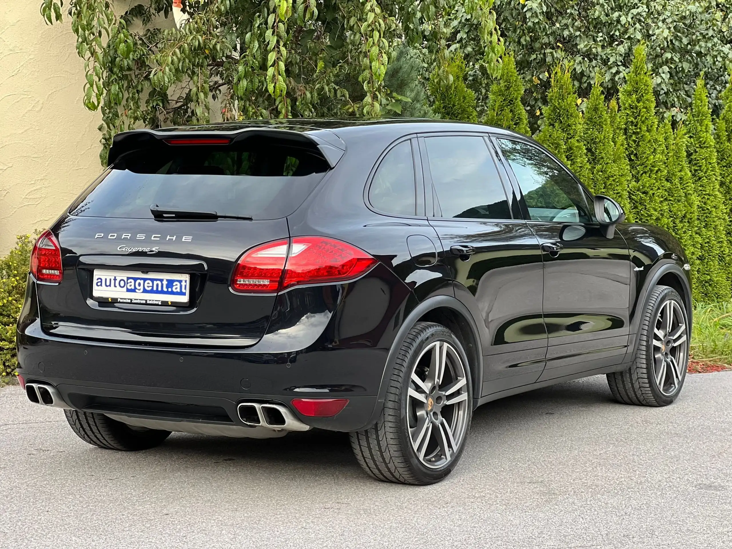 Porsche - Cayenne