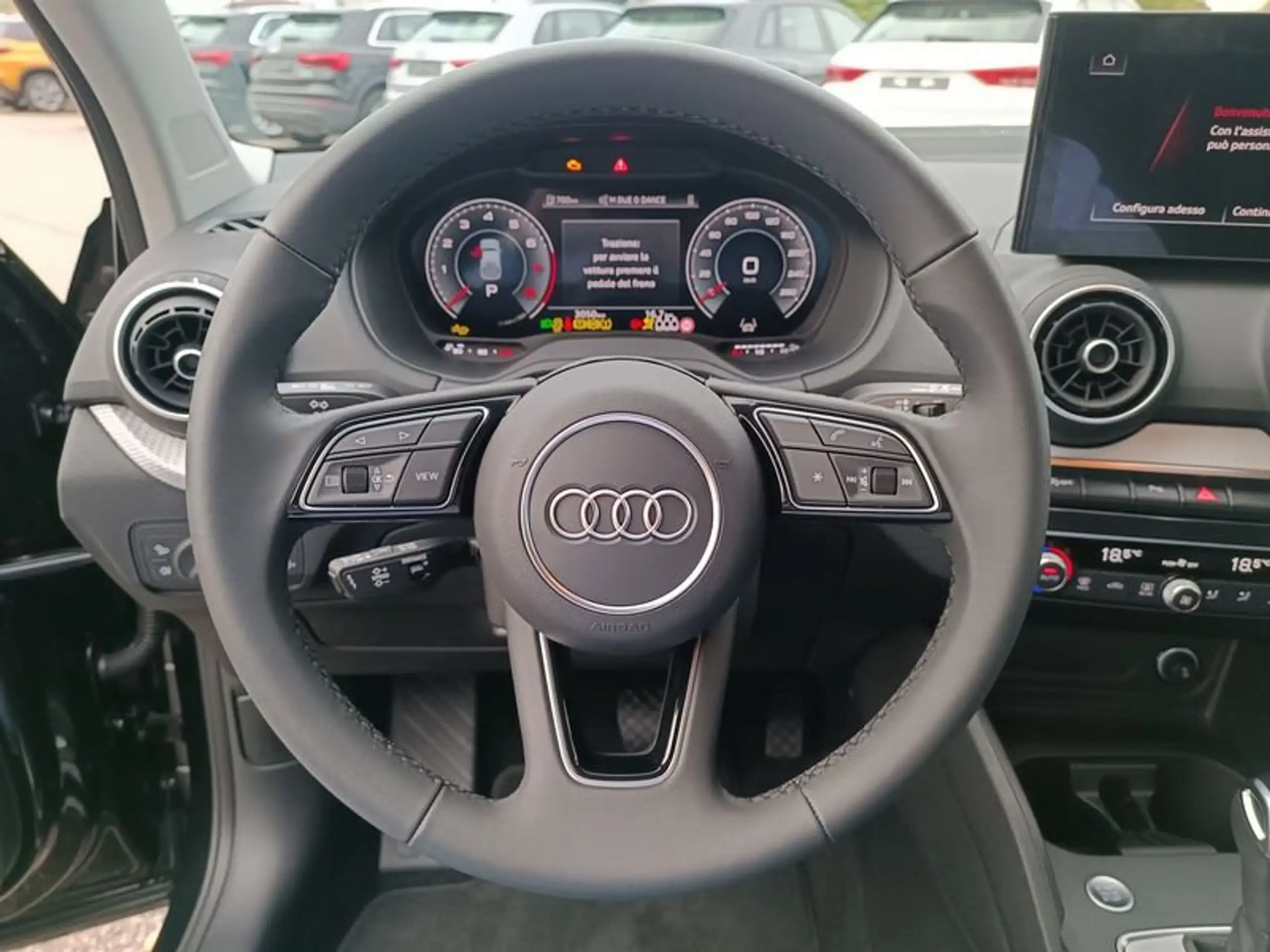 Audi - Q2