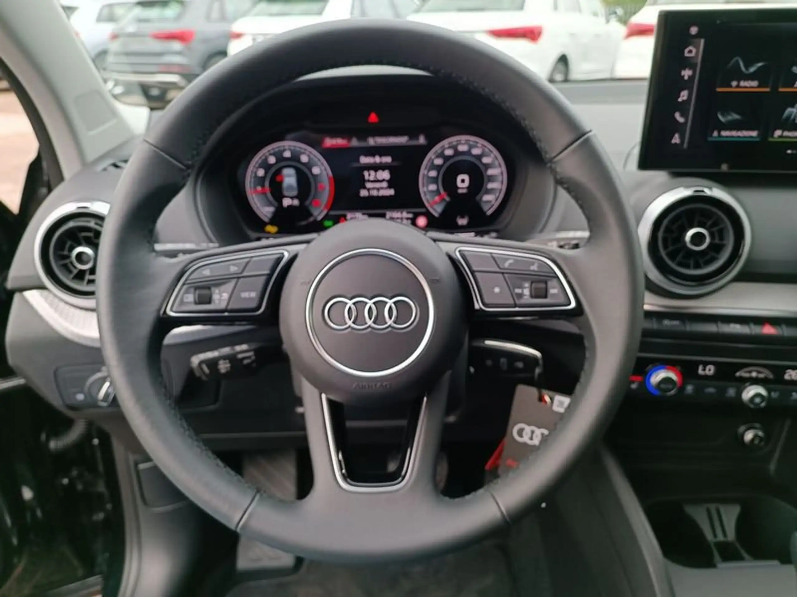 Audi - Q2