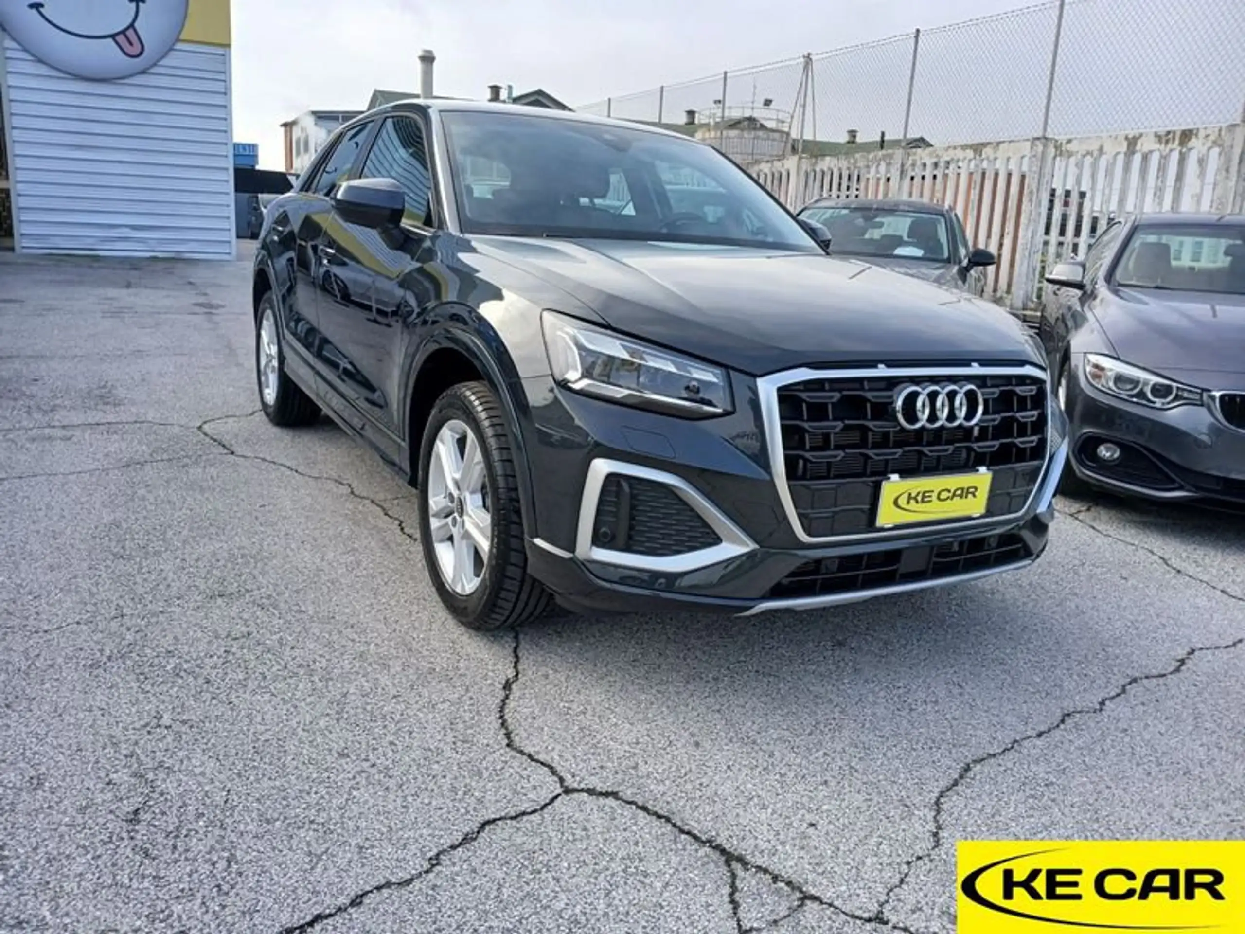 Audi - Q2