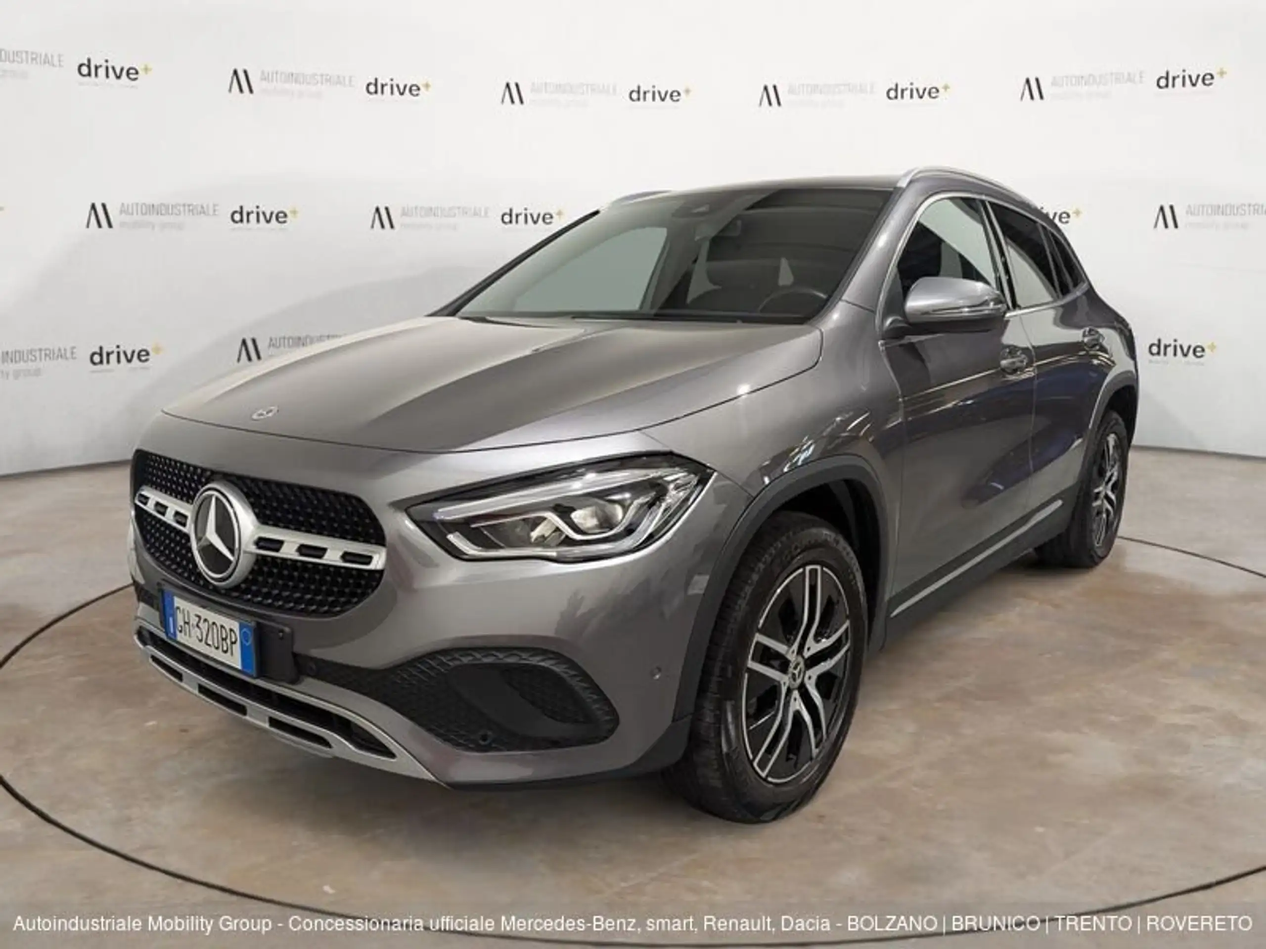 Mercedes-Benz - GLA 200