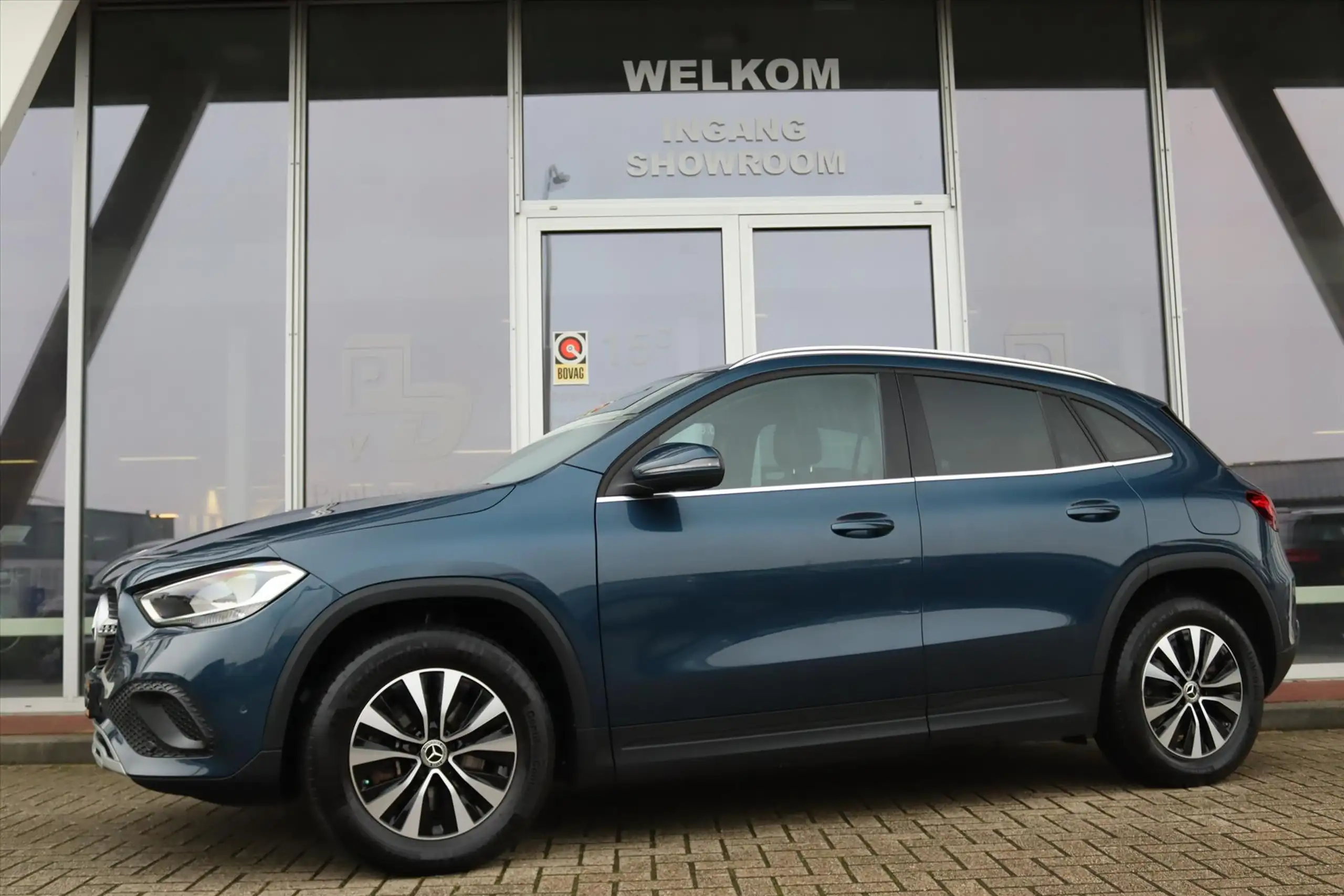 Mercedes-Benz - GLA 250