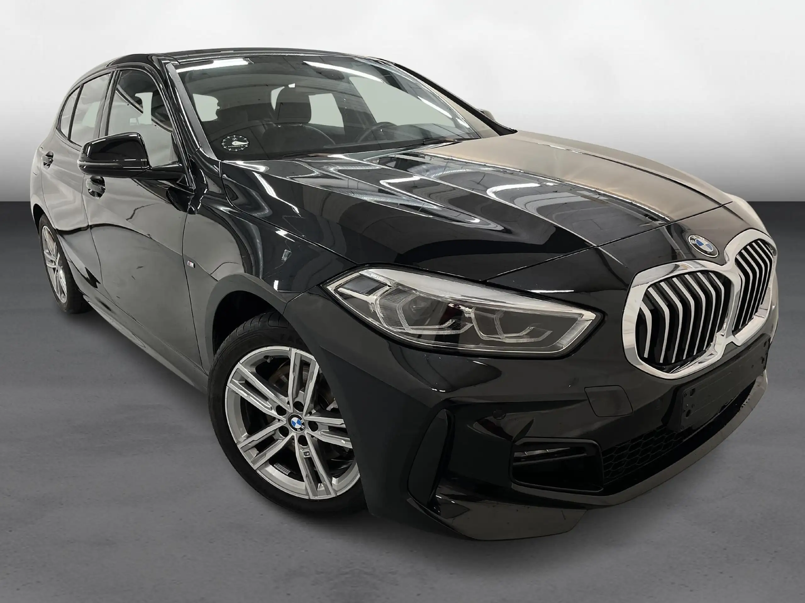 BMW 118 2024