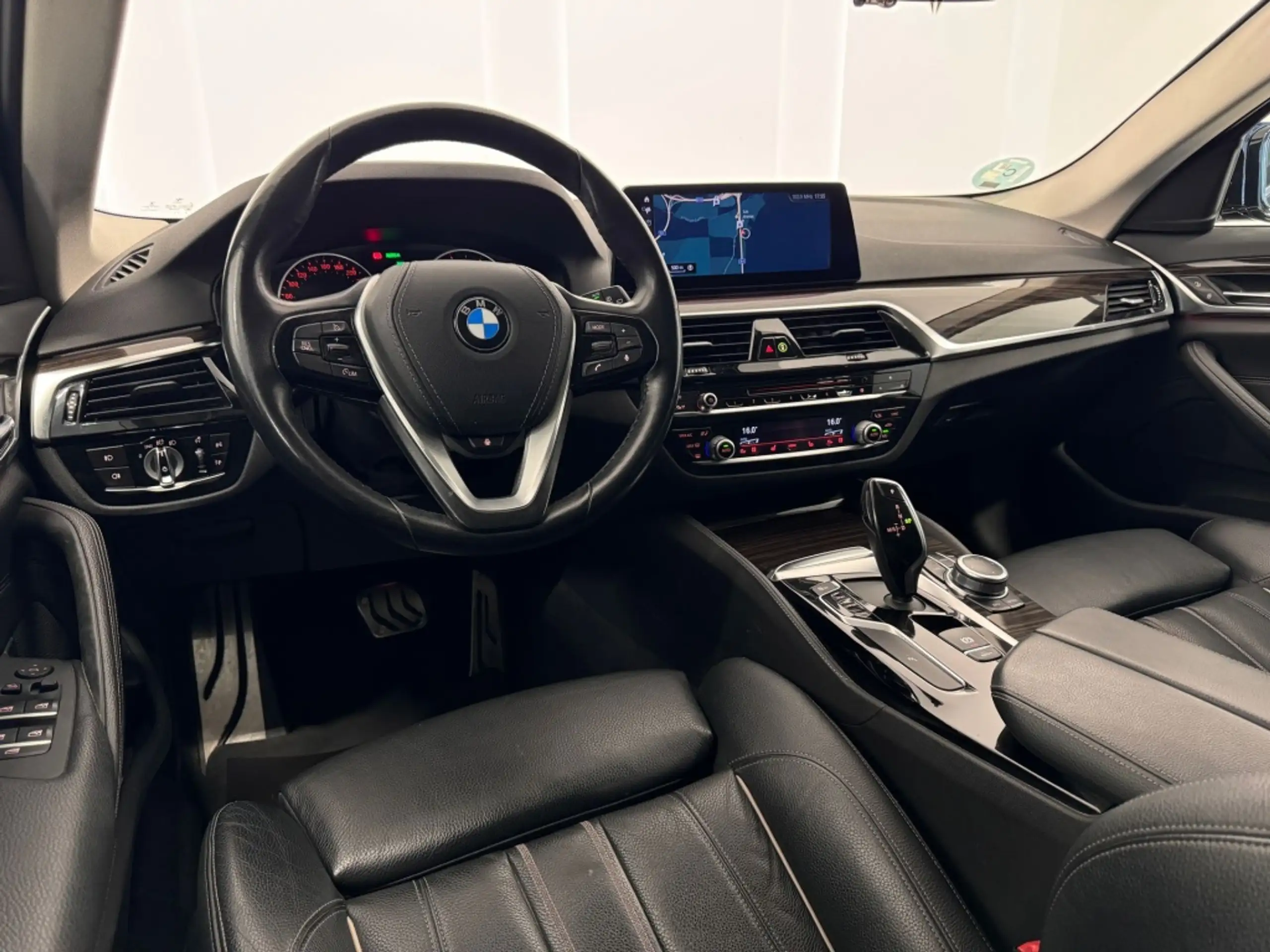 BMW - 540