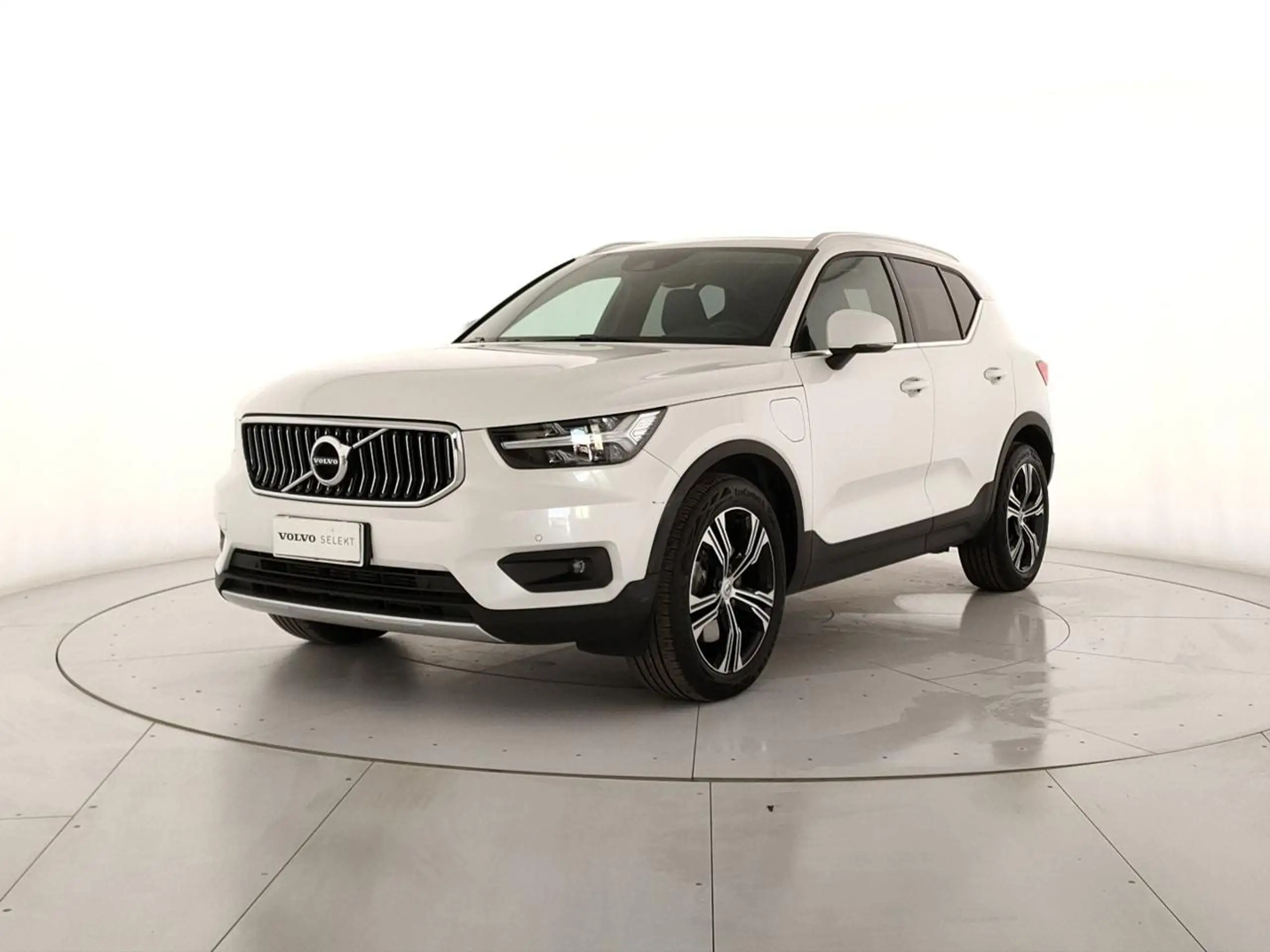 Volvo - XC40