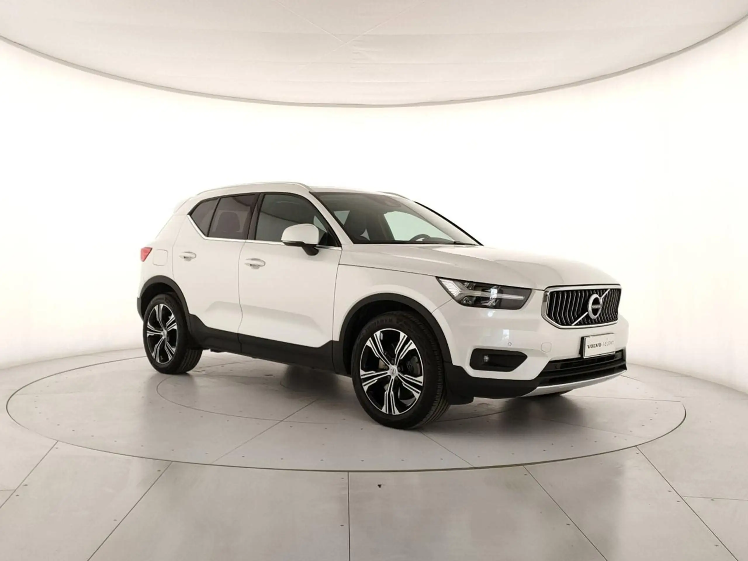 Volvo - XC40