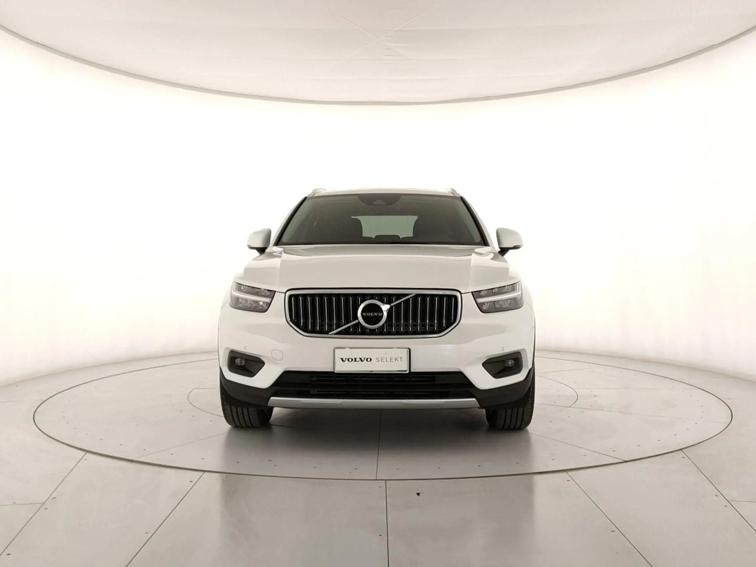 Volvo - XC40