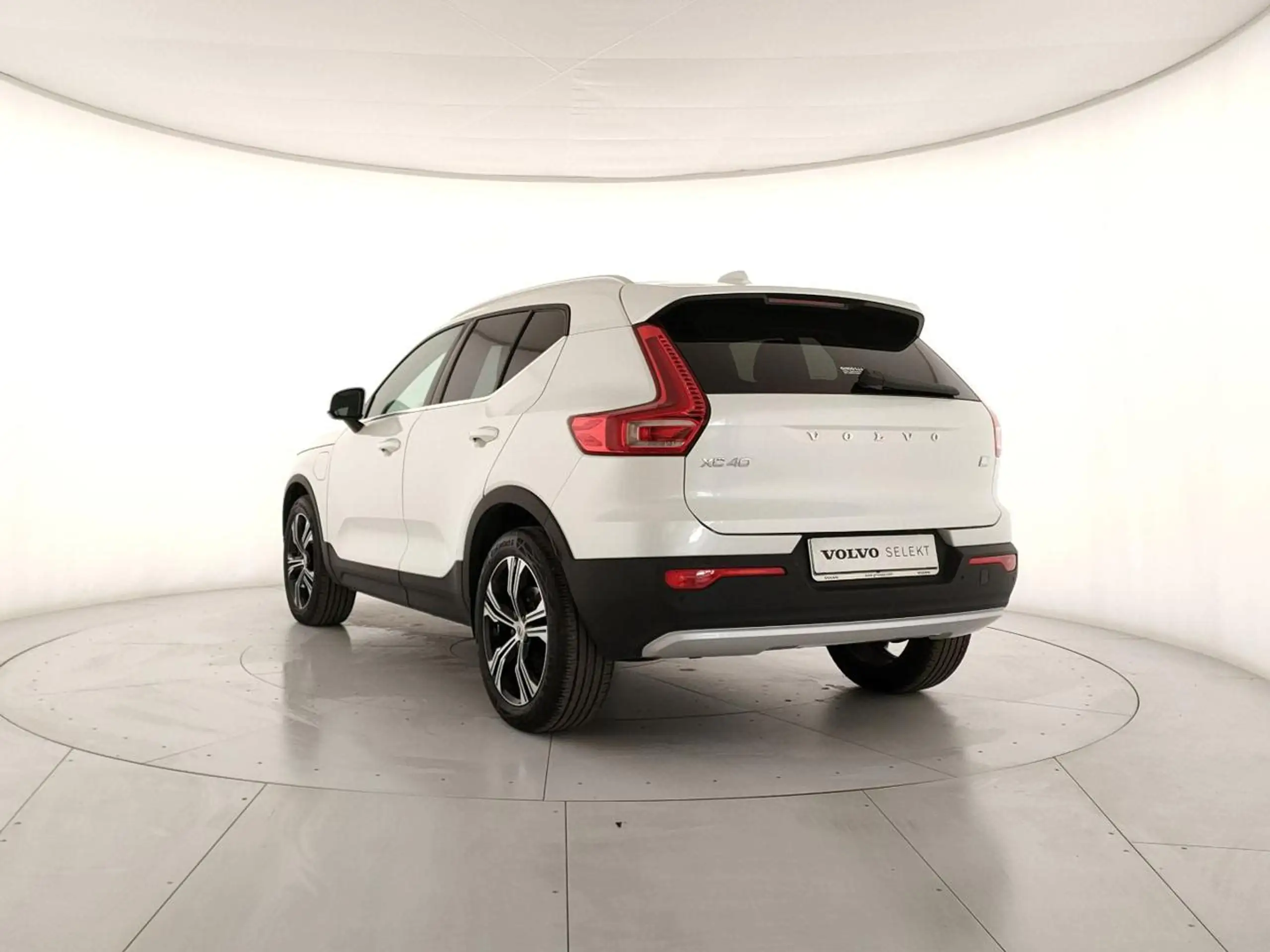 Volvo - XC40