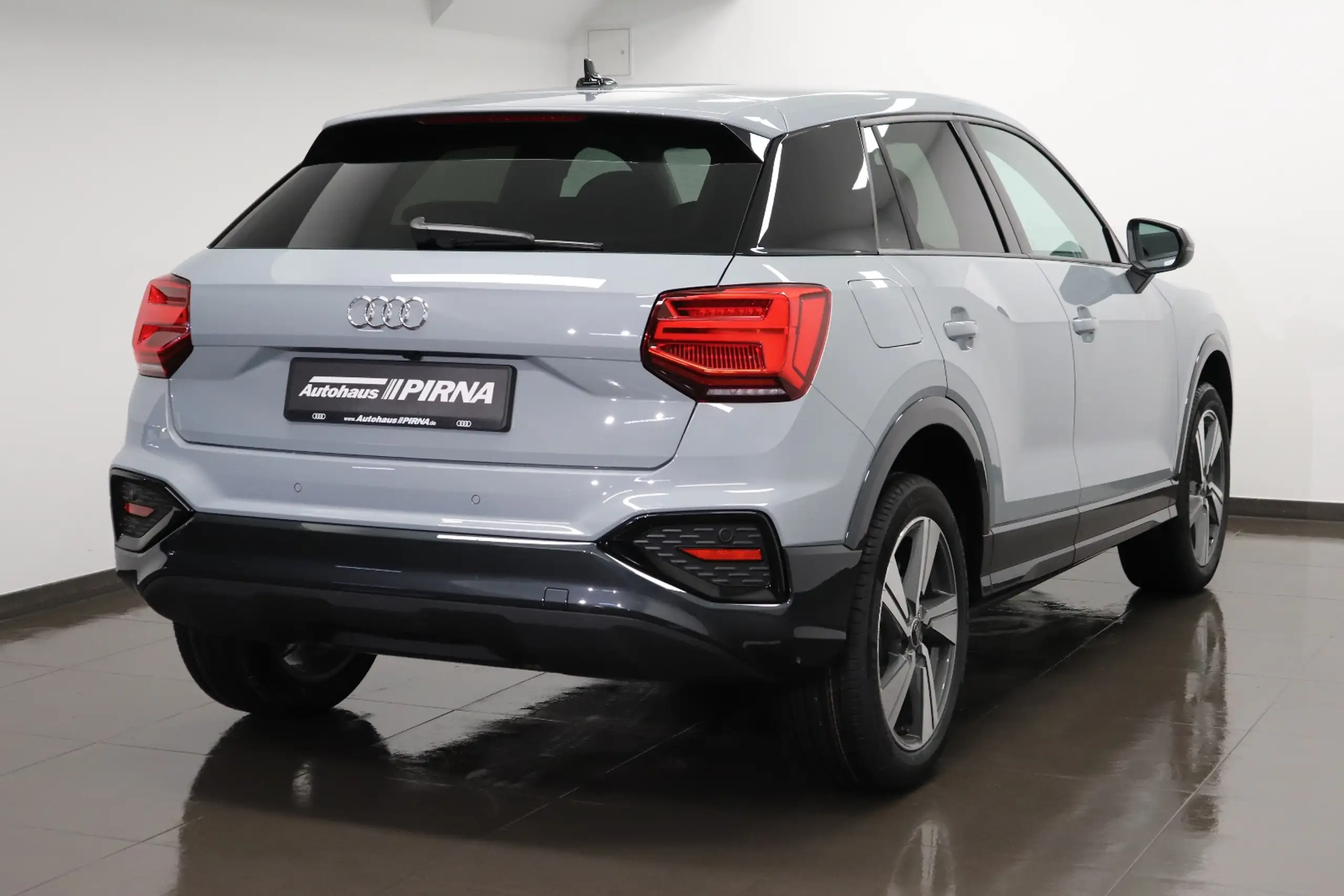 Audi - Q2