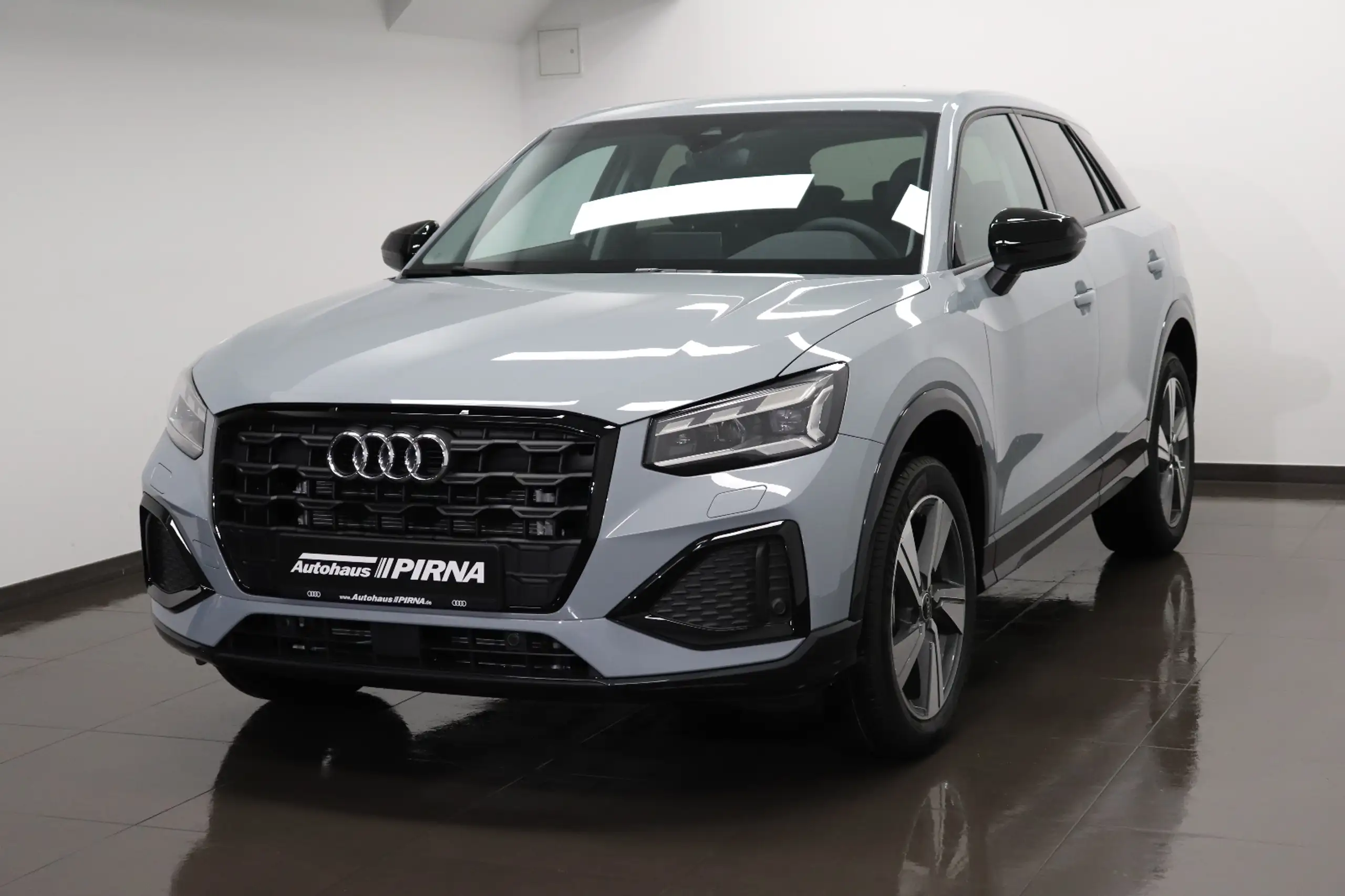 Audi - Q2