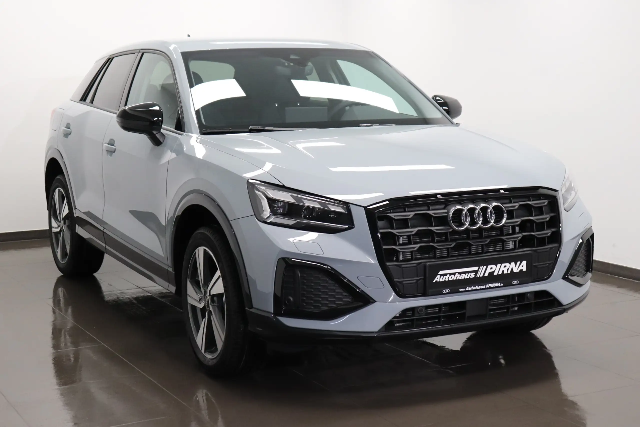 Audi - Q2