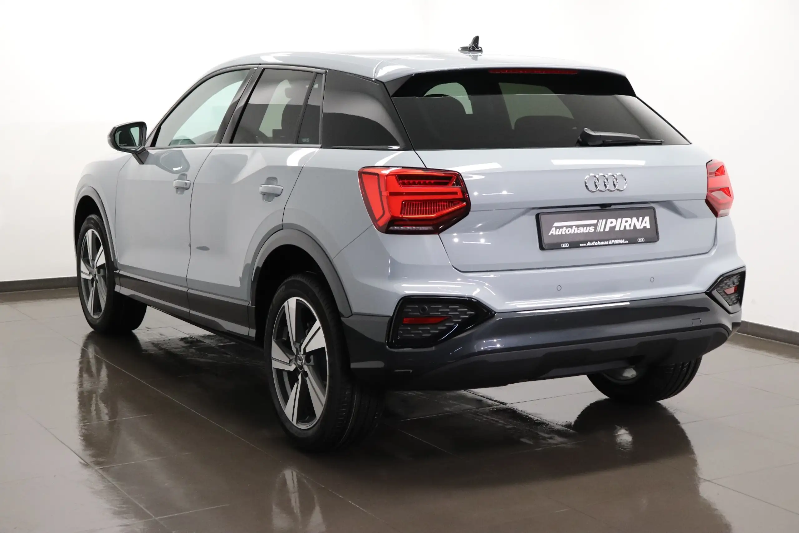 Audi - Q2