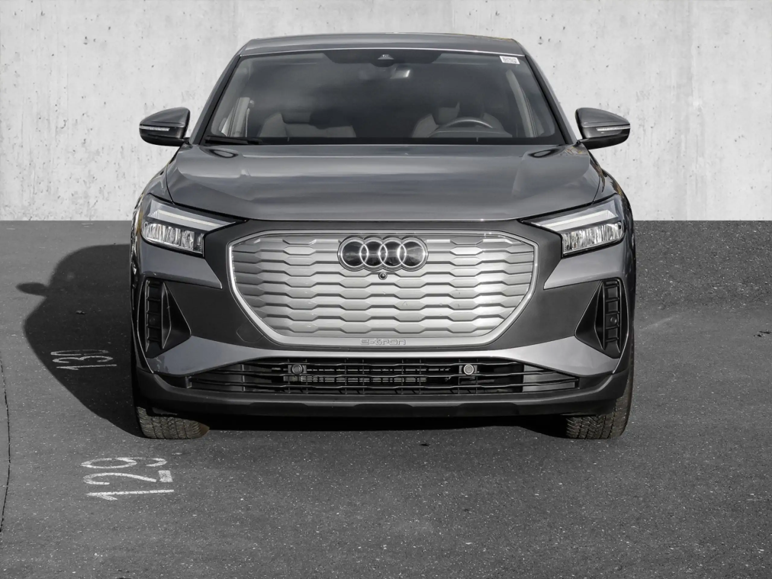 Audi - Q4 e-tron