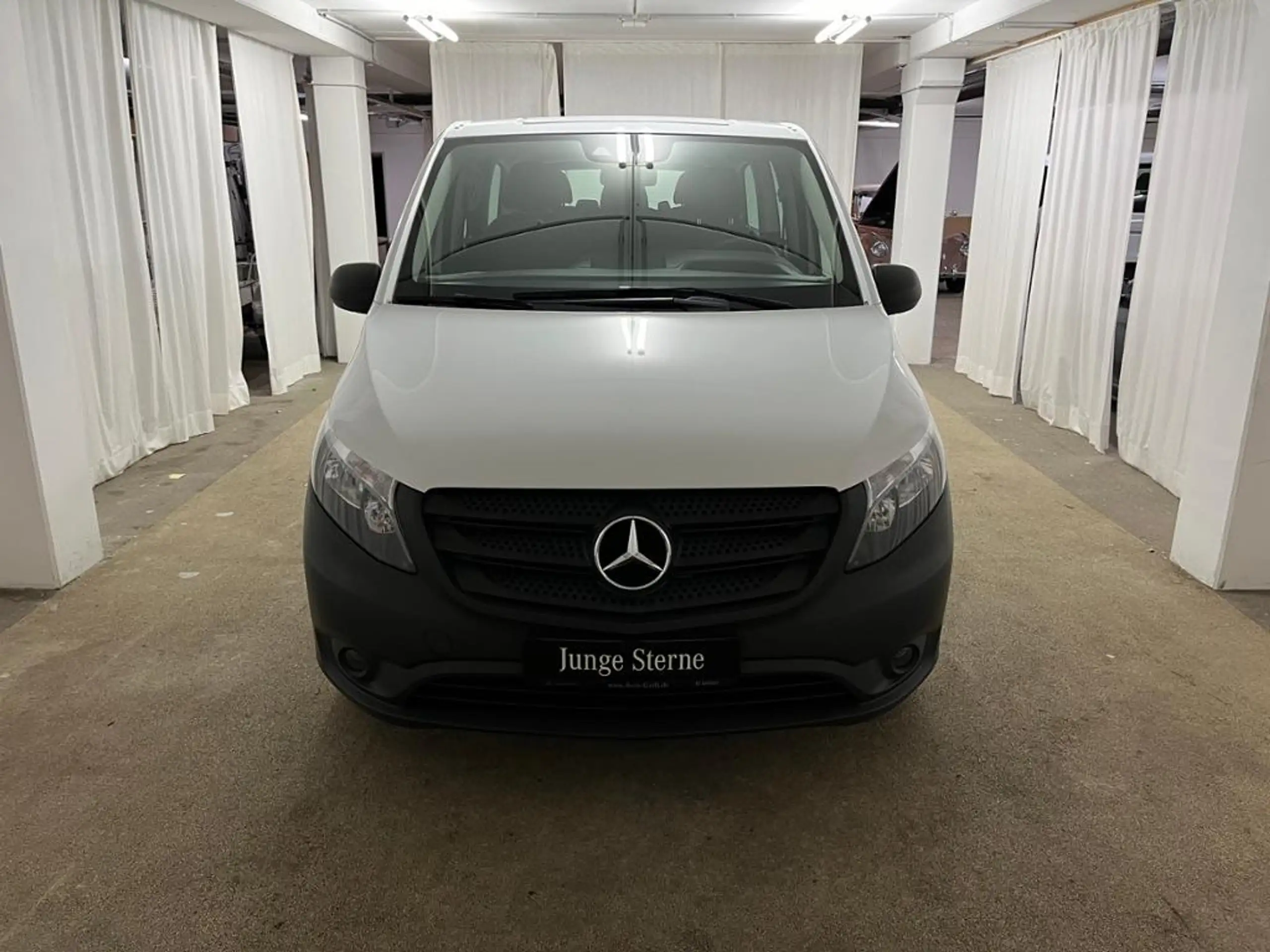 Mercedes-Benz - Vito