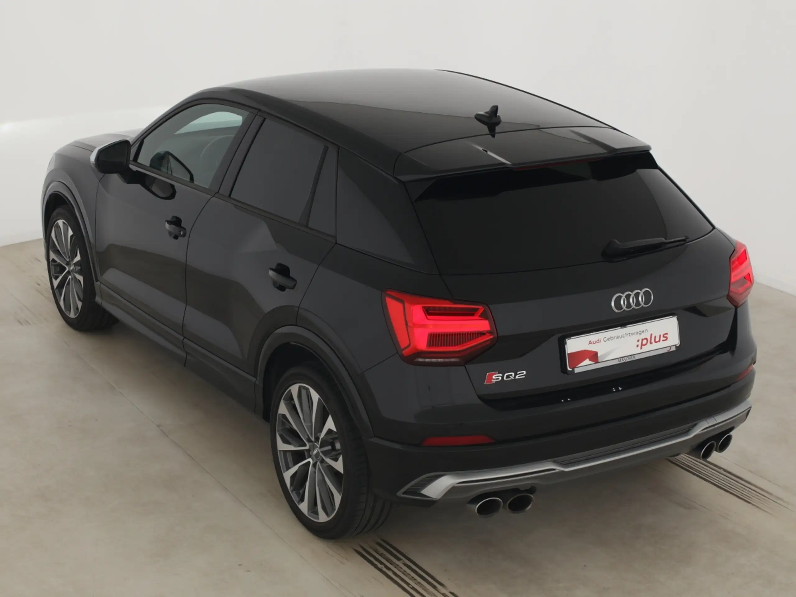 Audi - SQ2