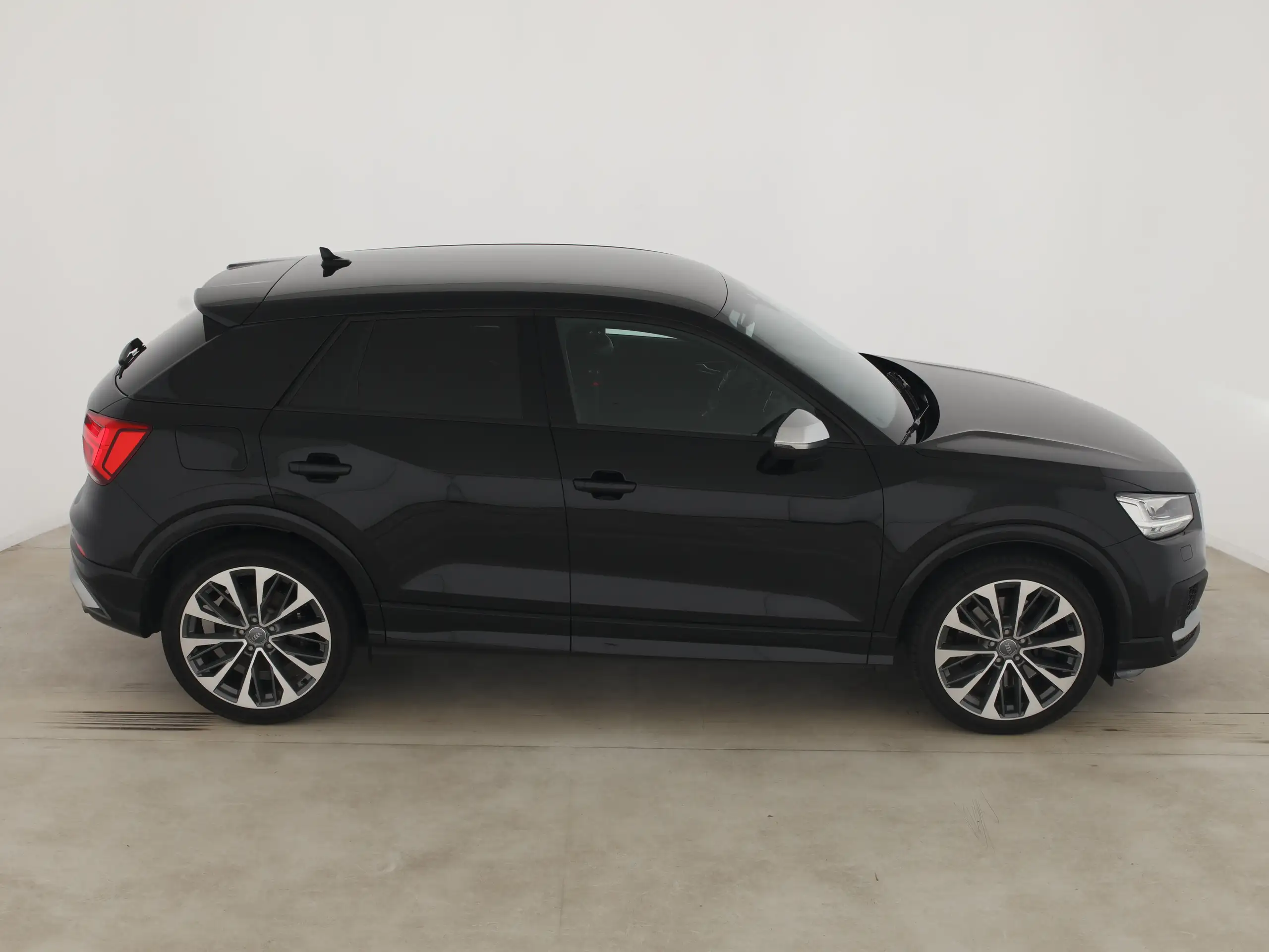 Audi - SQ2