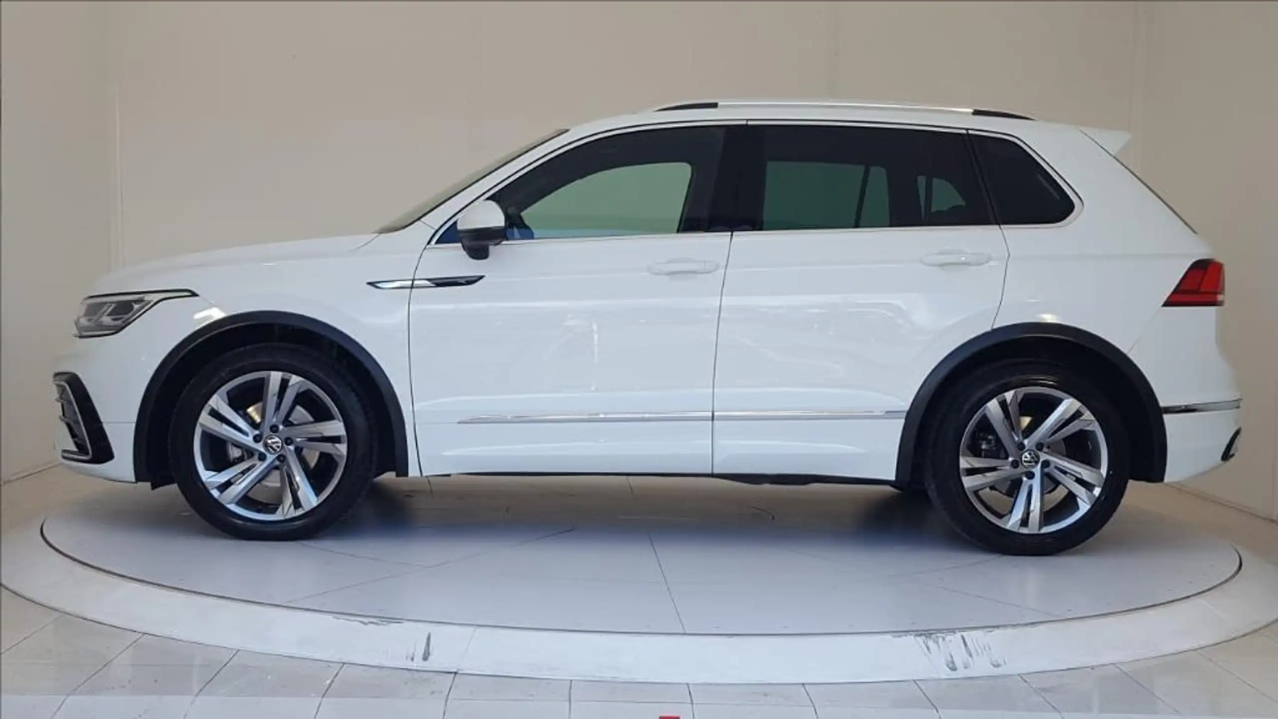 Volkswagen - Tiguan