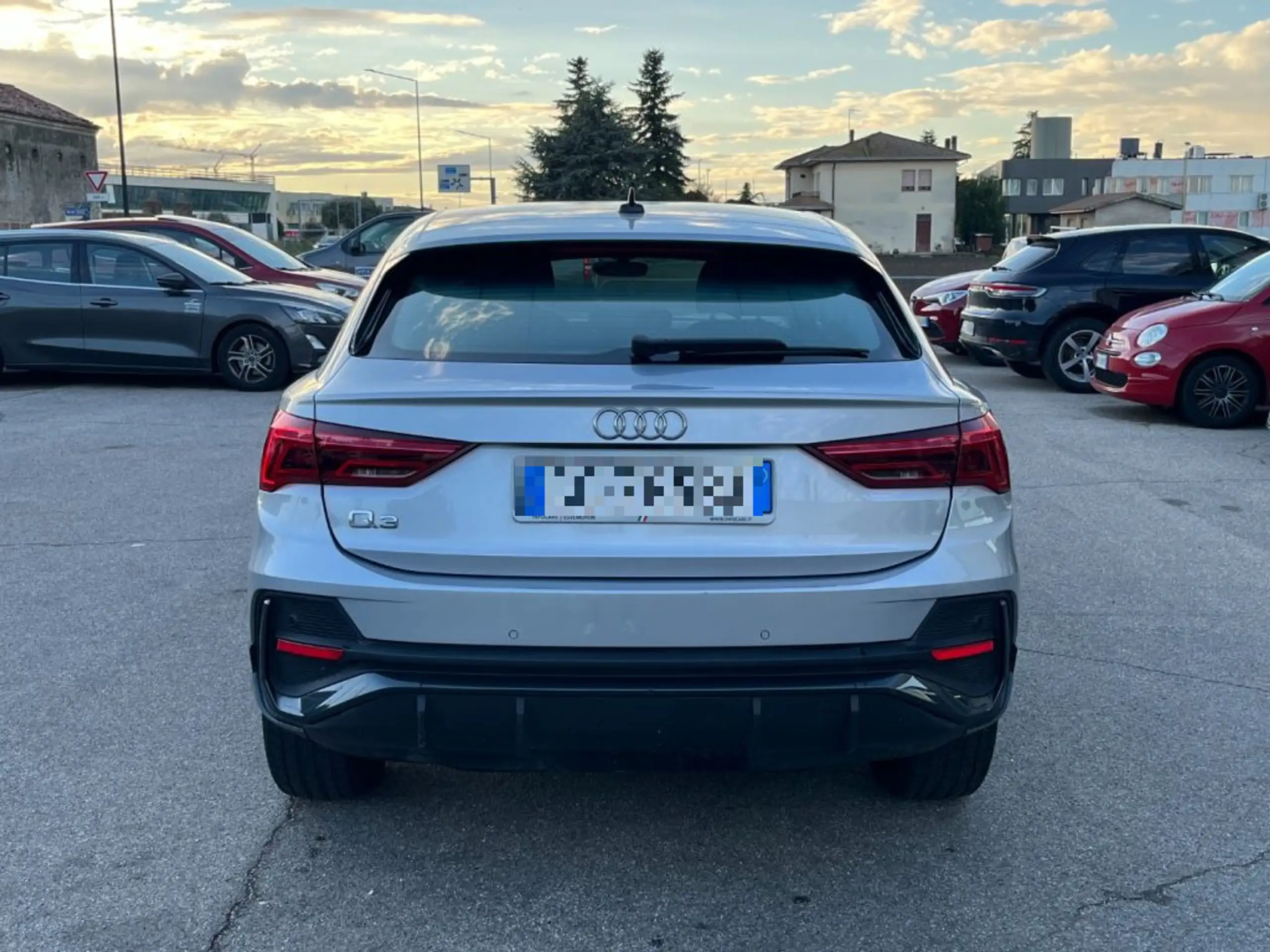 Audi - Q3