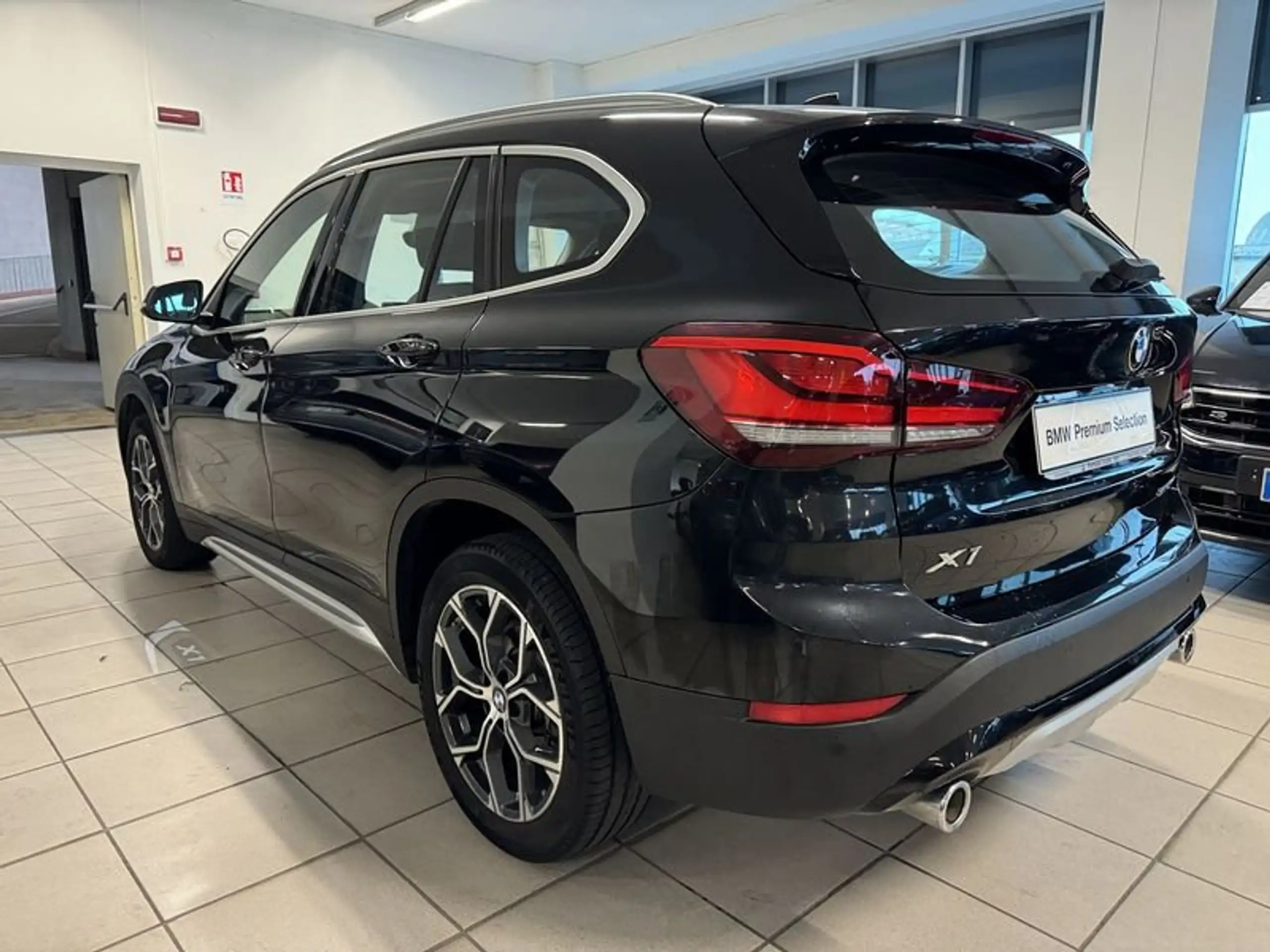 BMW - X1