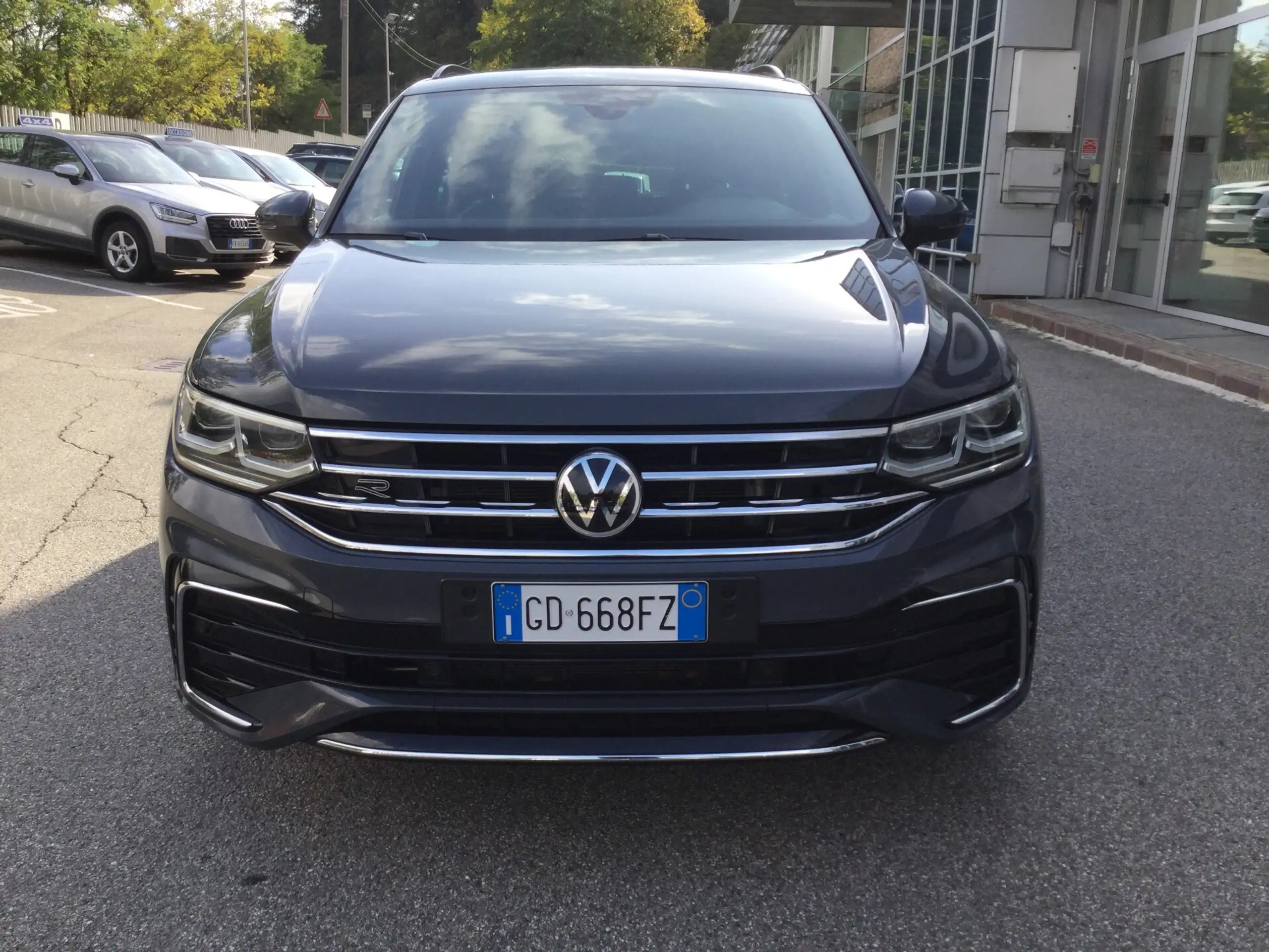 Volkswagen - Tiguan