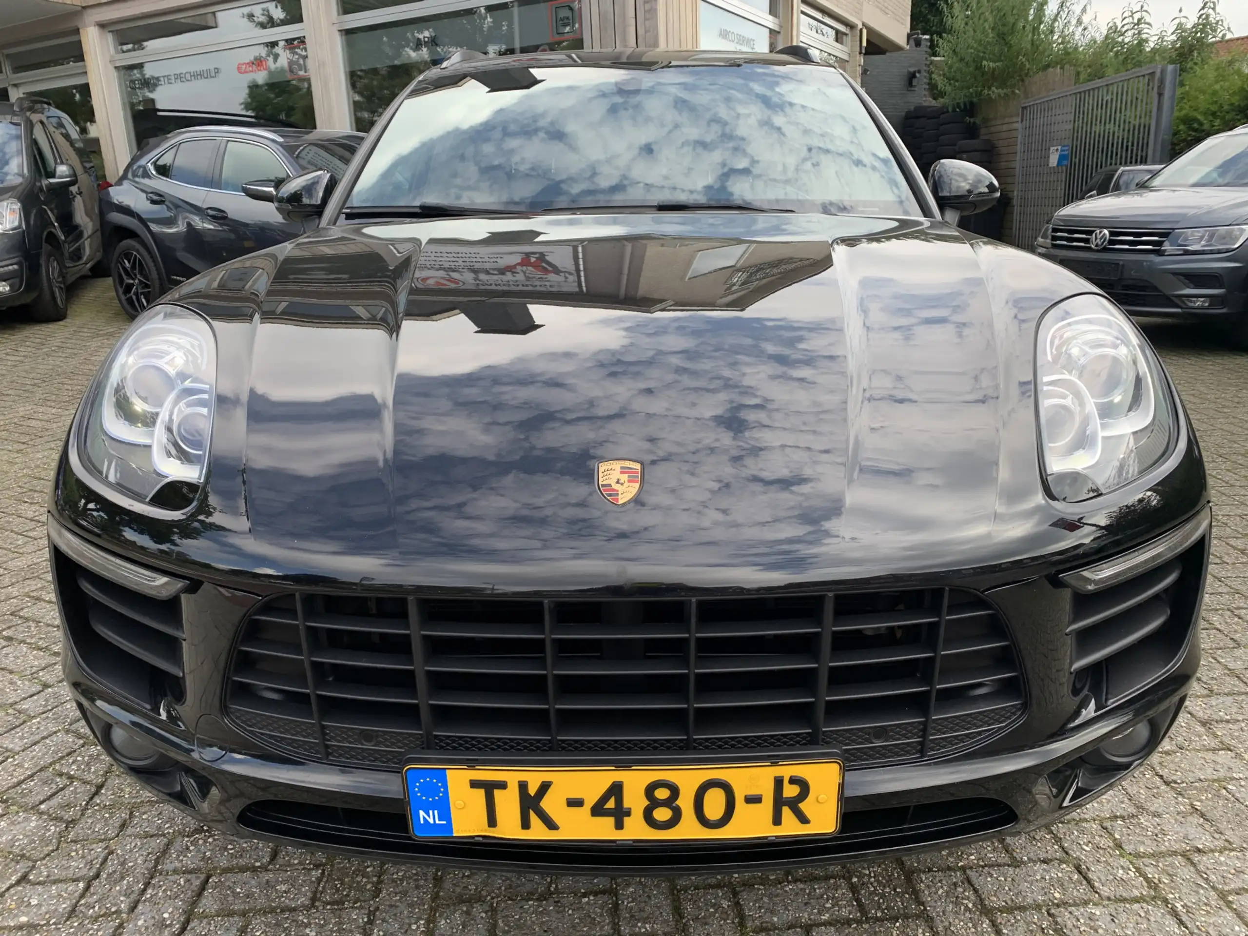 Porsche - Macan