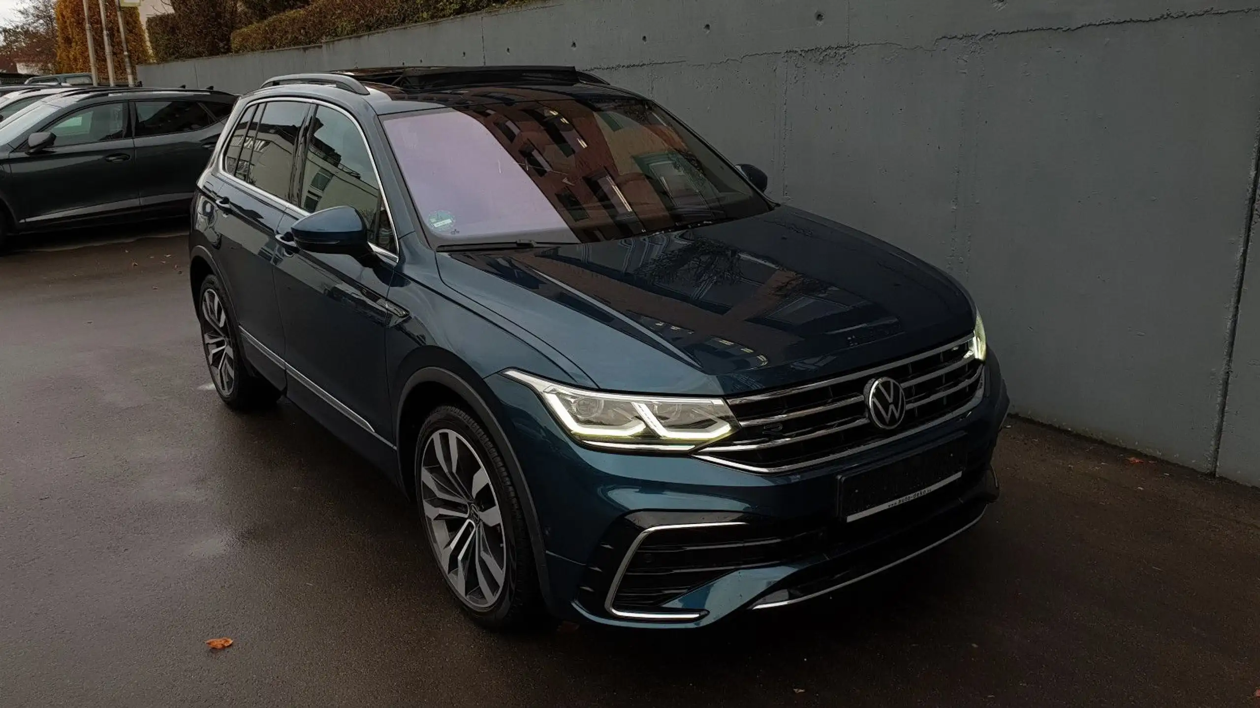 Volkswagen - Tiguan