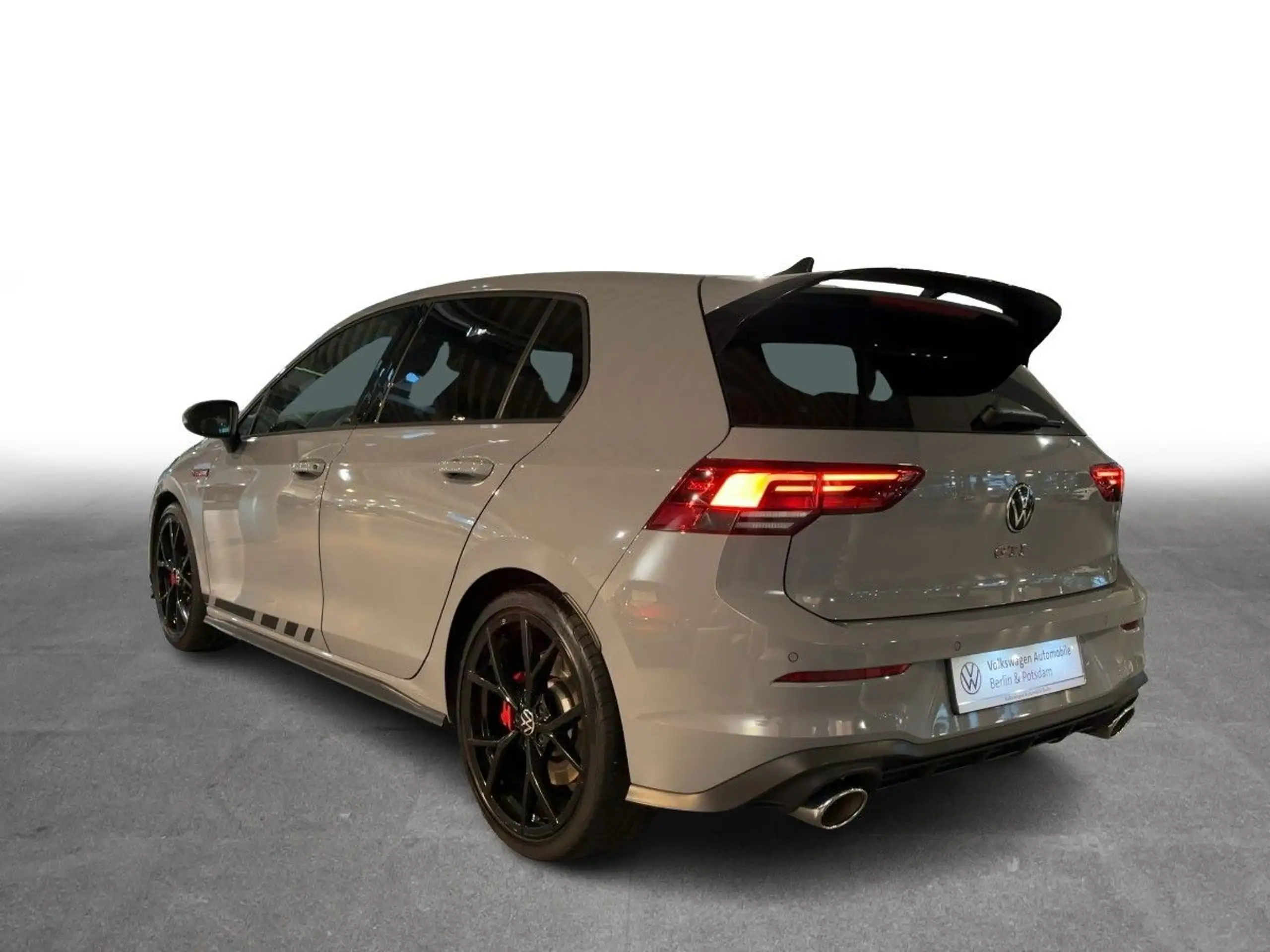 Volkswagen - Golf GTI