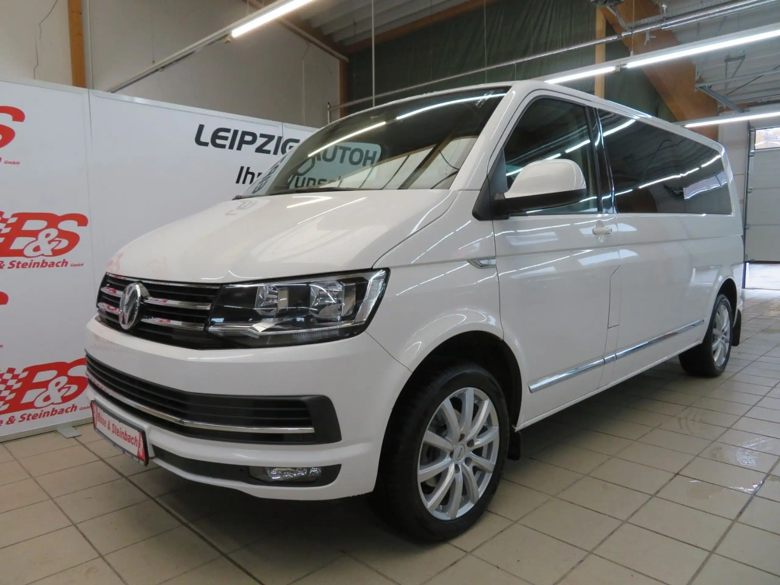 Volkswagen - T6 Caravelle