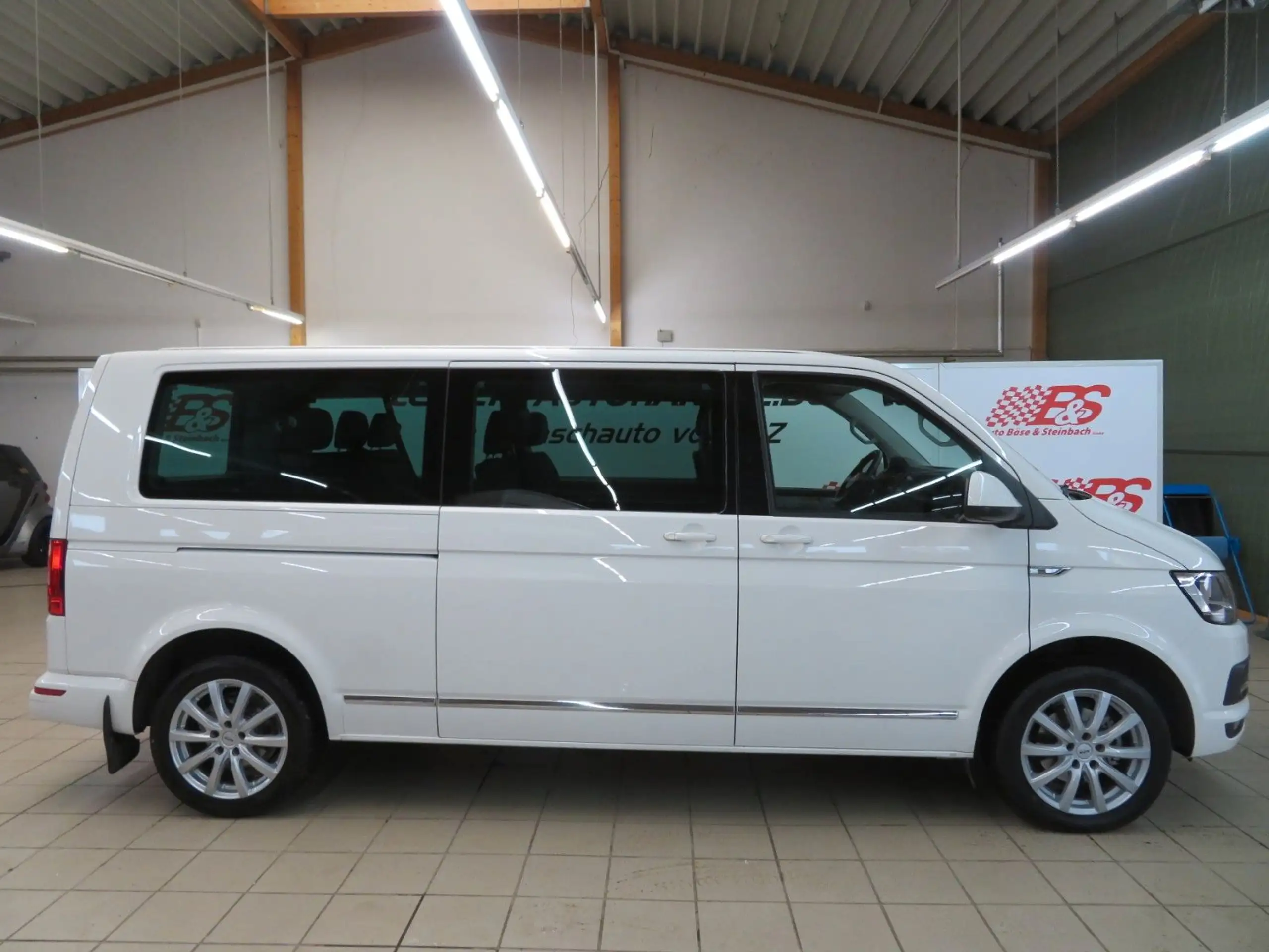 Volkswagen - T6 Caravelle