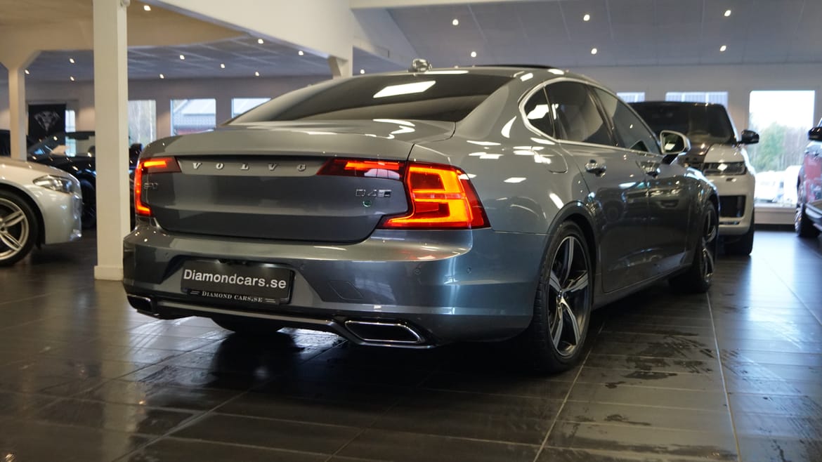 Volvo - S90