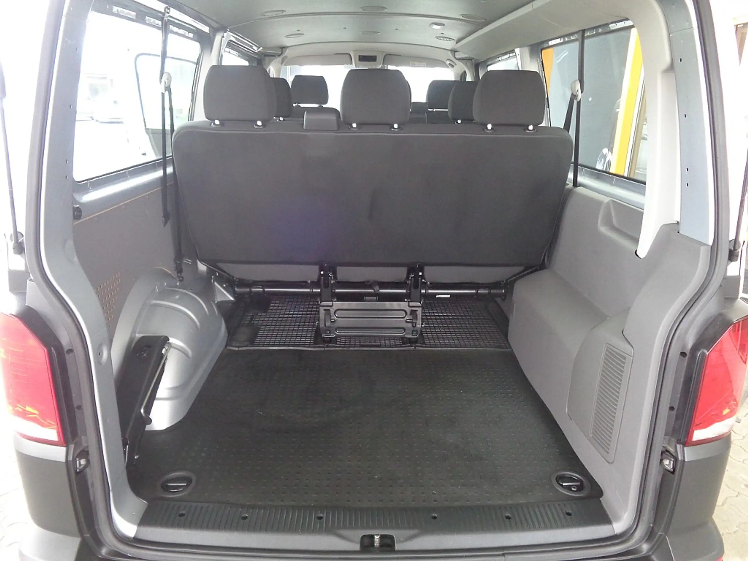 Volkswagen - T6.1 Kombi