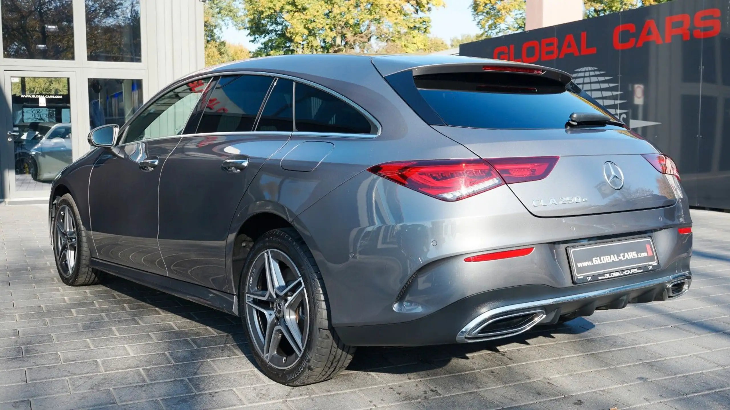 Mercedes-Benz - CLA 250