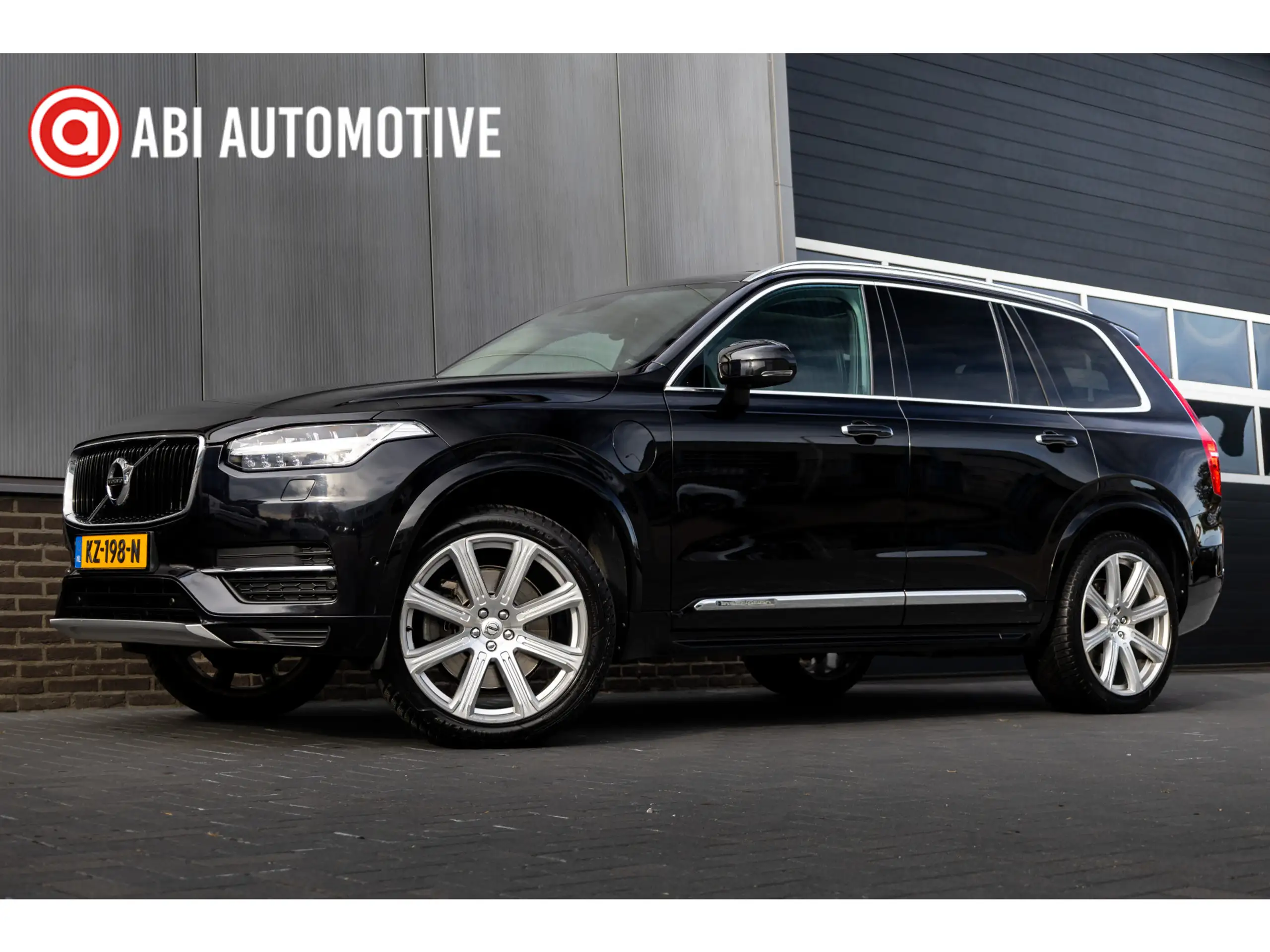 Volvo - XC90