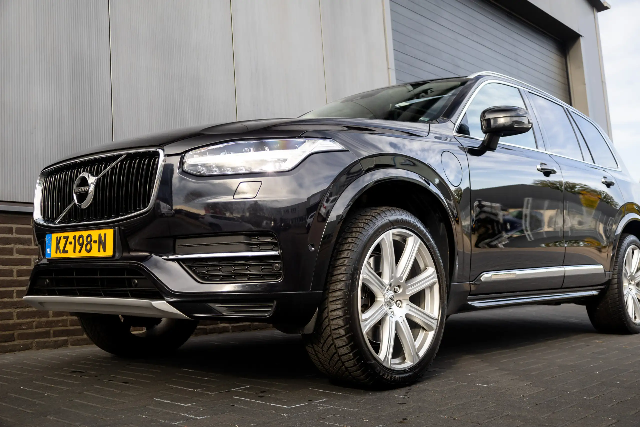 Volvo - XC90