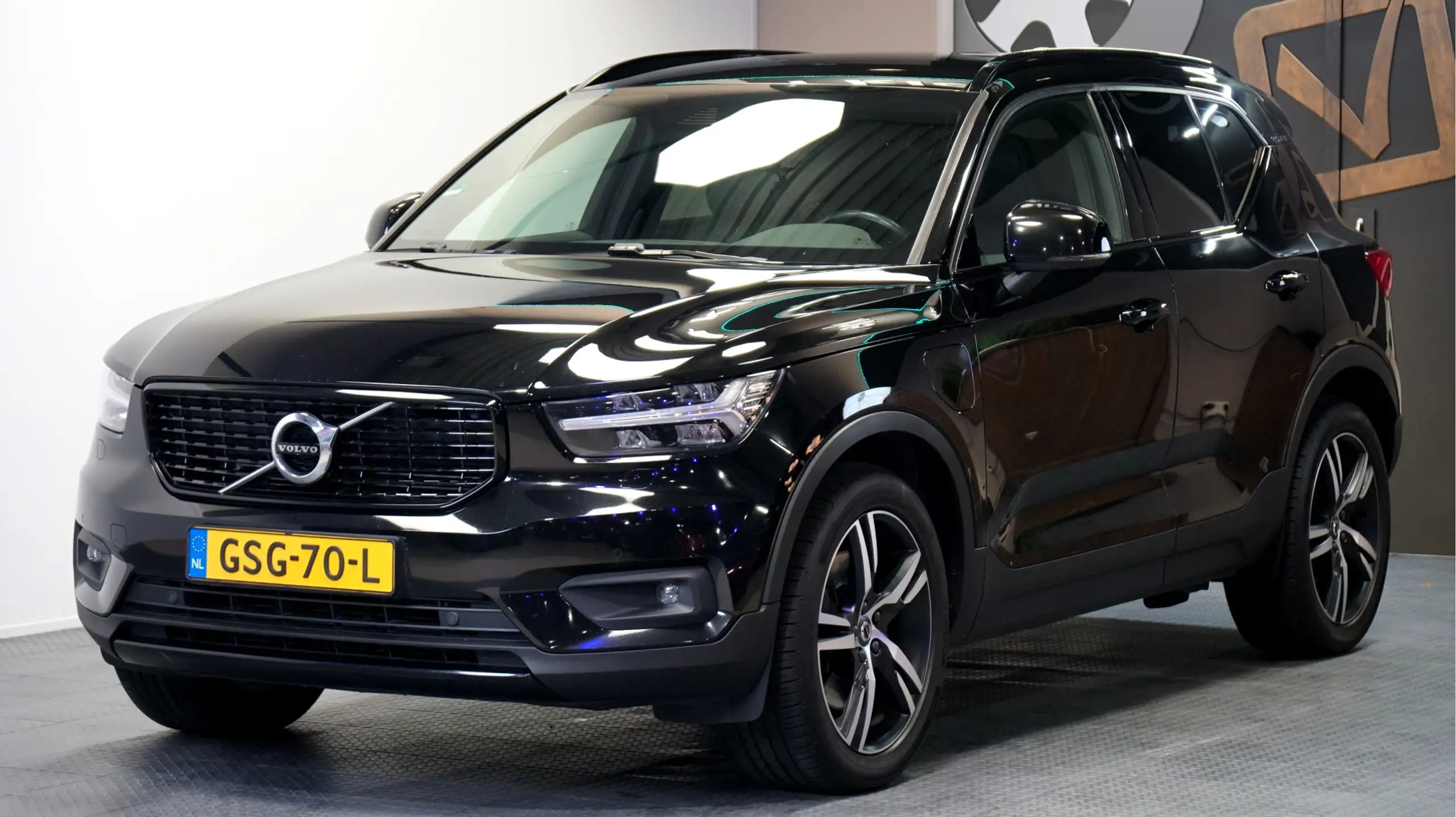 Volvo - XC40