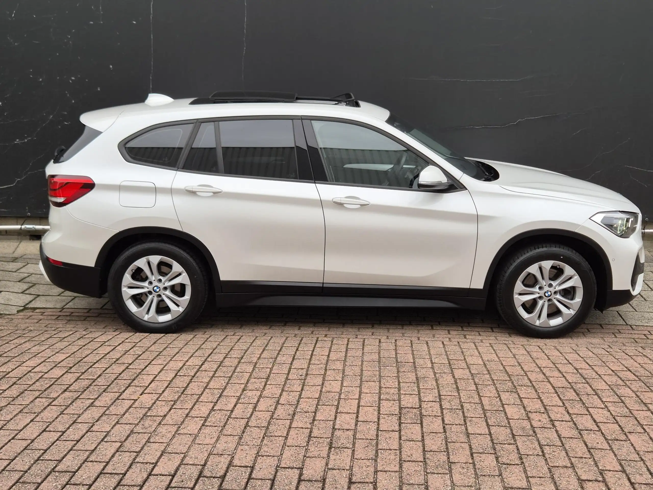 BMW - X1