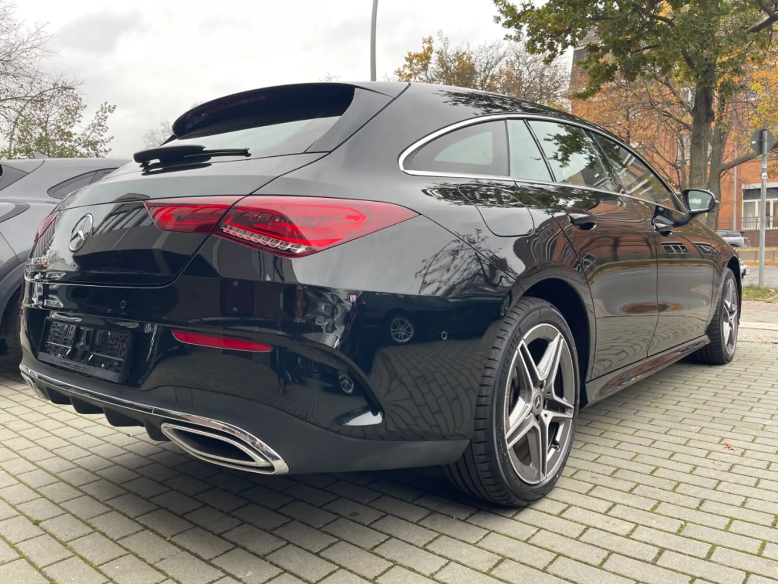 Mercedes-Benz - CLA 250